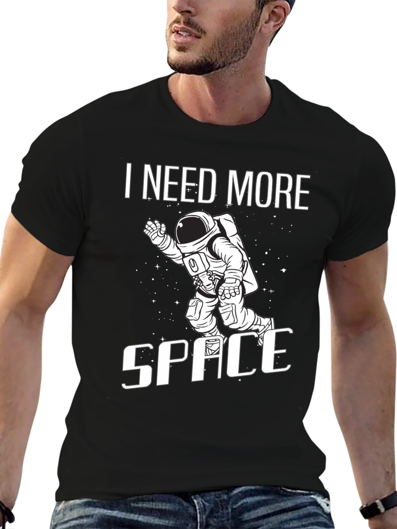 Camiseta Negra Necesito Más Espacio Astronauta