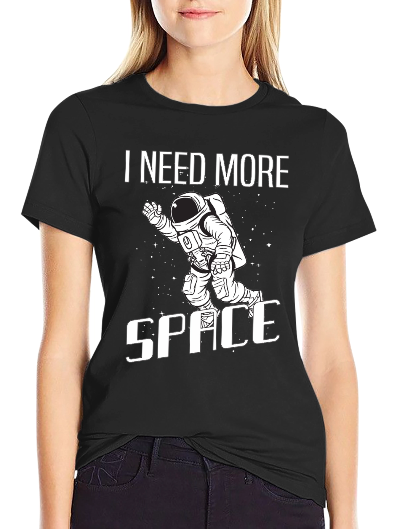 Camiseta Negra Necesito Más Espacio Astronauta