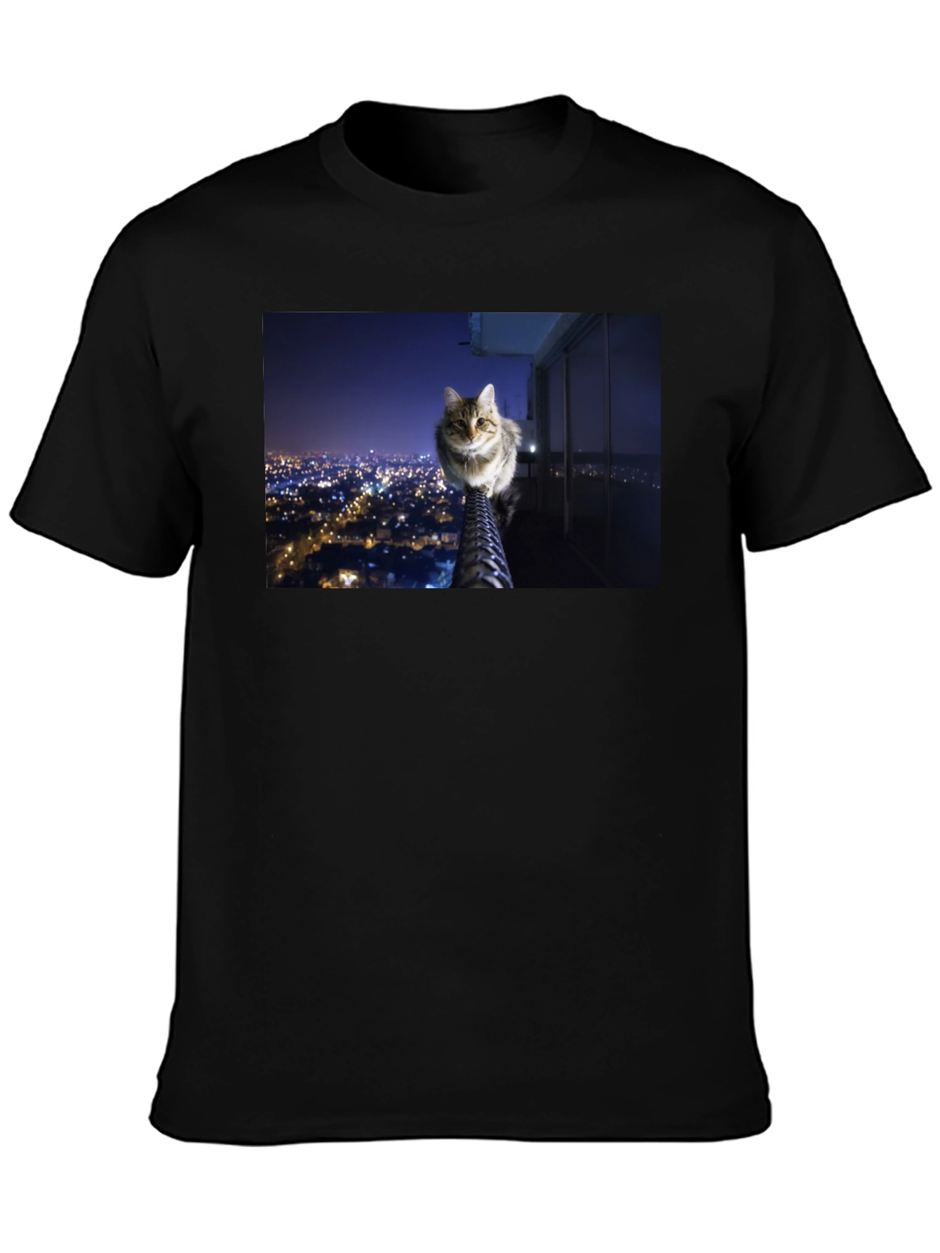 Camiseta Negra con Diseño de Gato Nocturno Urbano