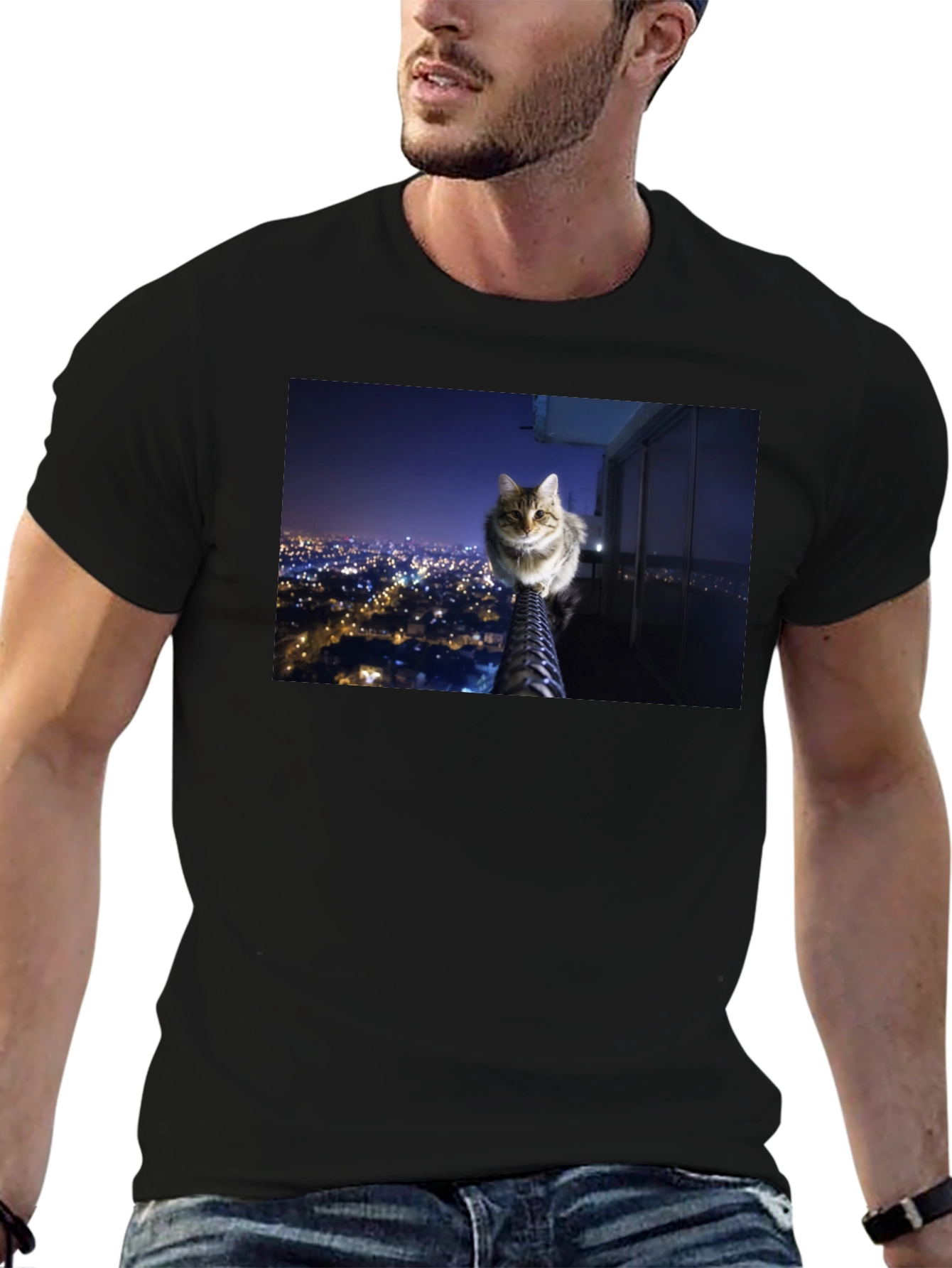 Camiseta Negra con Diseño de Gato Nocturno Urbano