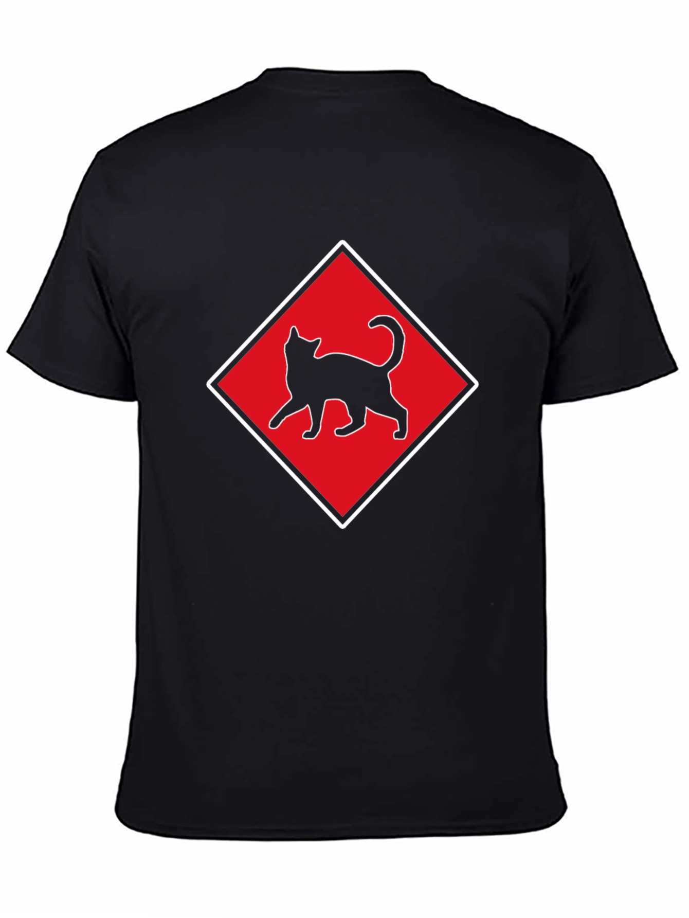 Camiseta Negra con Diseño de Gato en Diamante Rojo