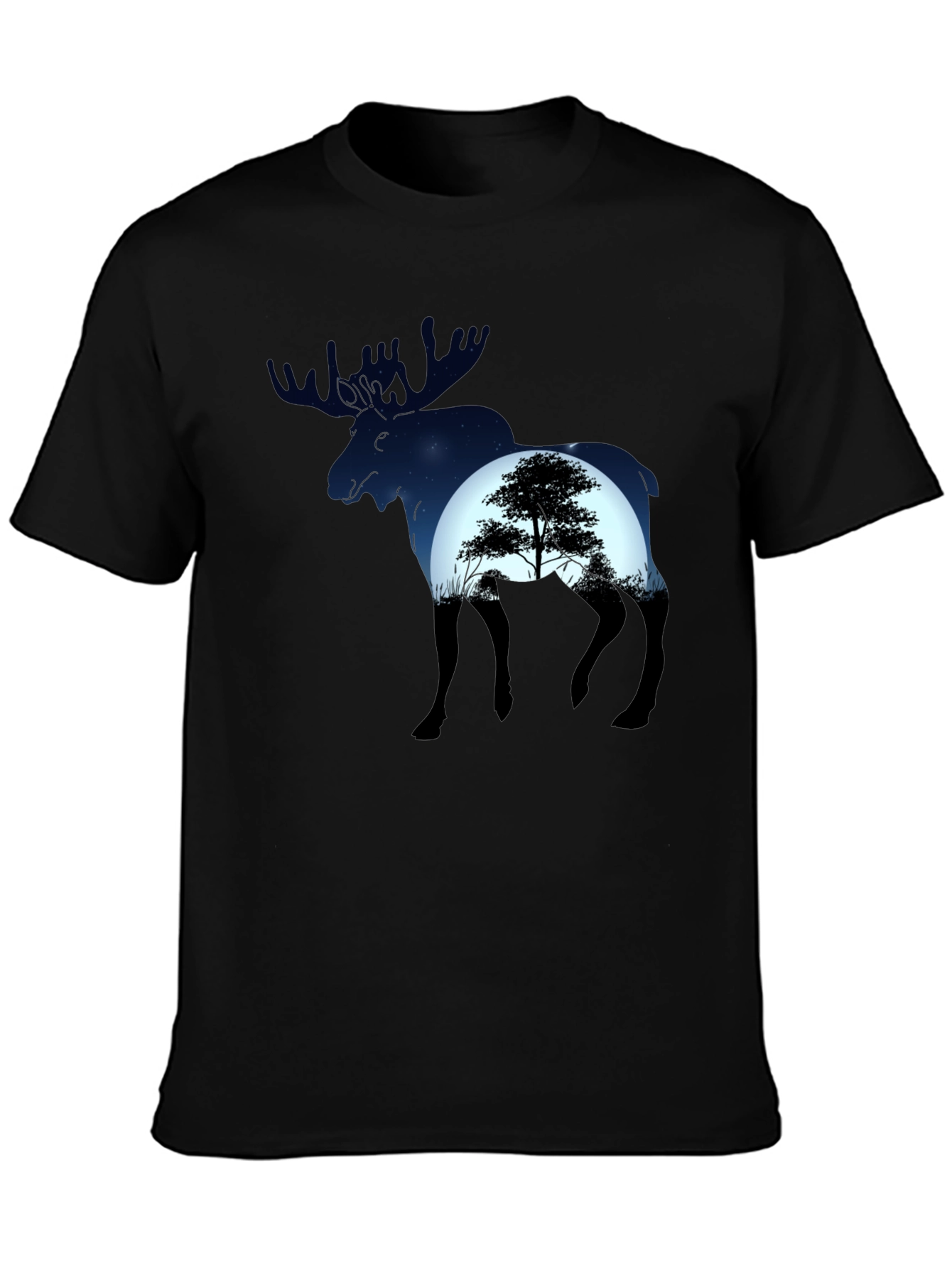Camiseta Negra con Diseño de Alce y Paisaje Nocturno