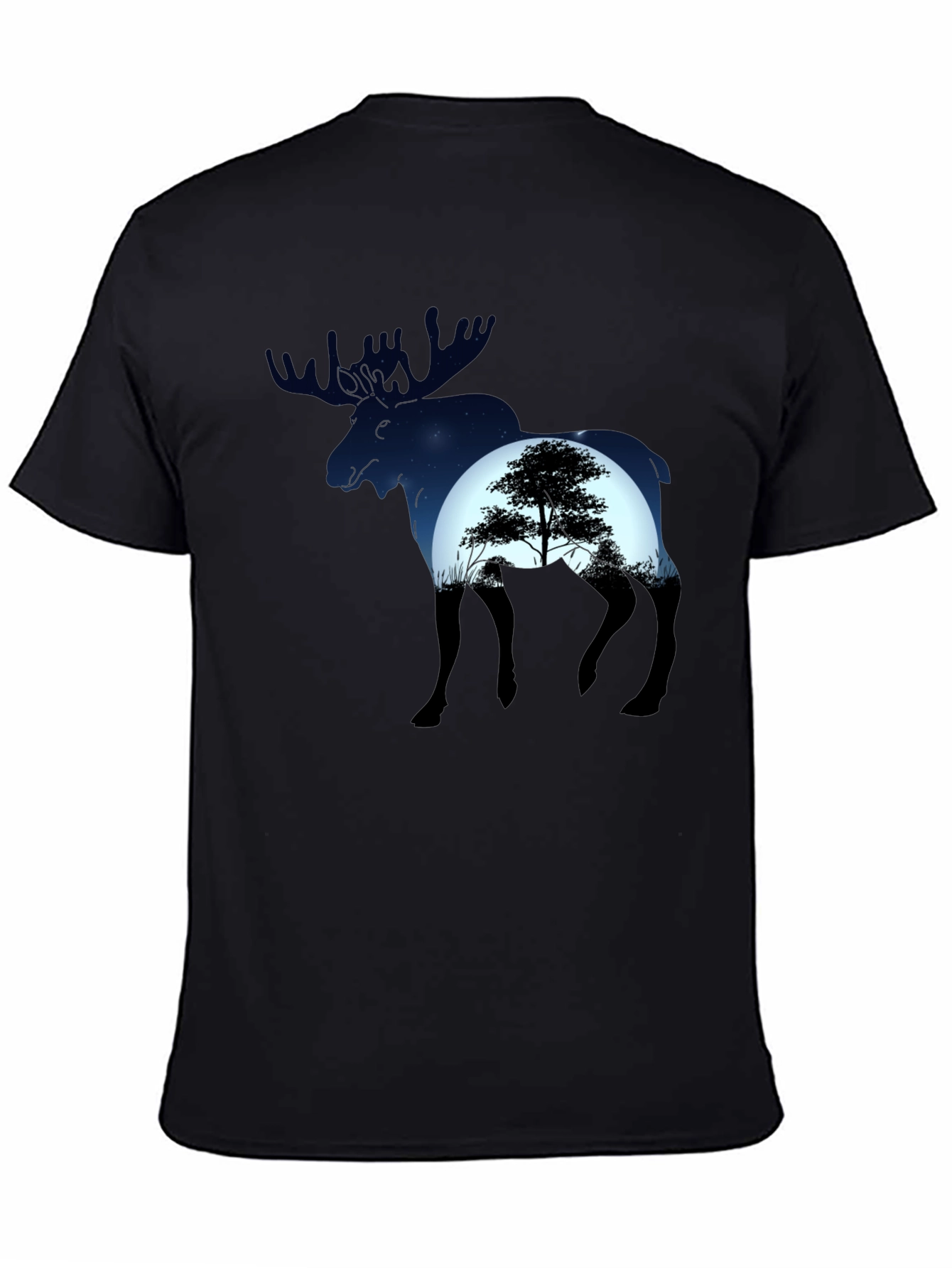 Camiseta Negra con Diseño de Alce y Paisaje Nocturno