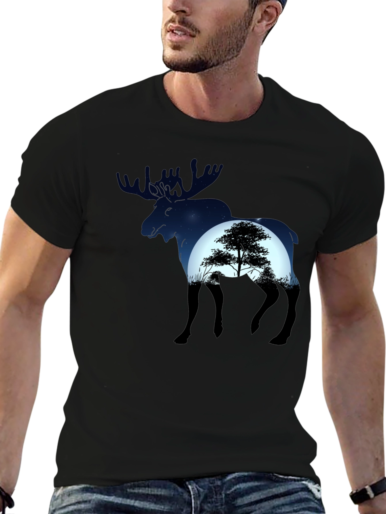 Camiseta Negra con Diseño de Alce y Paisaje Nocturno