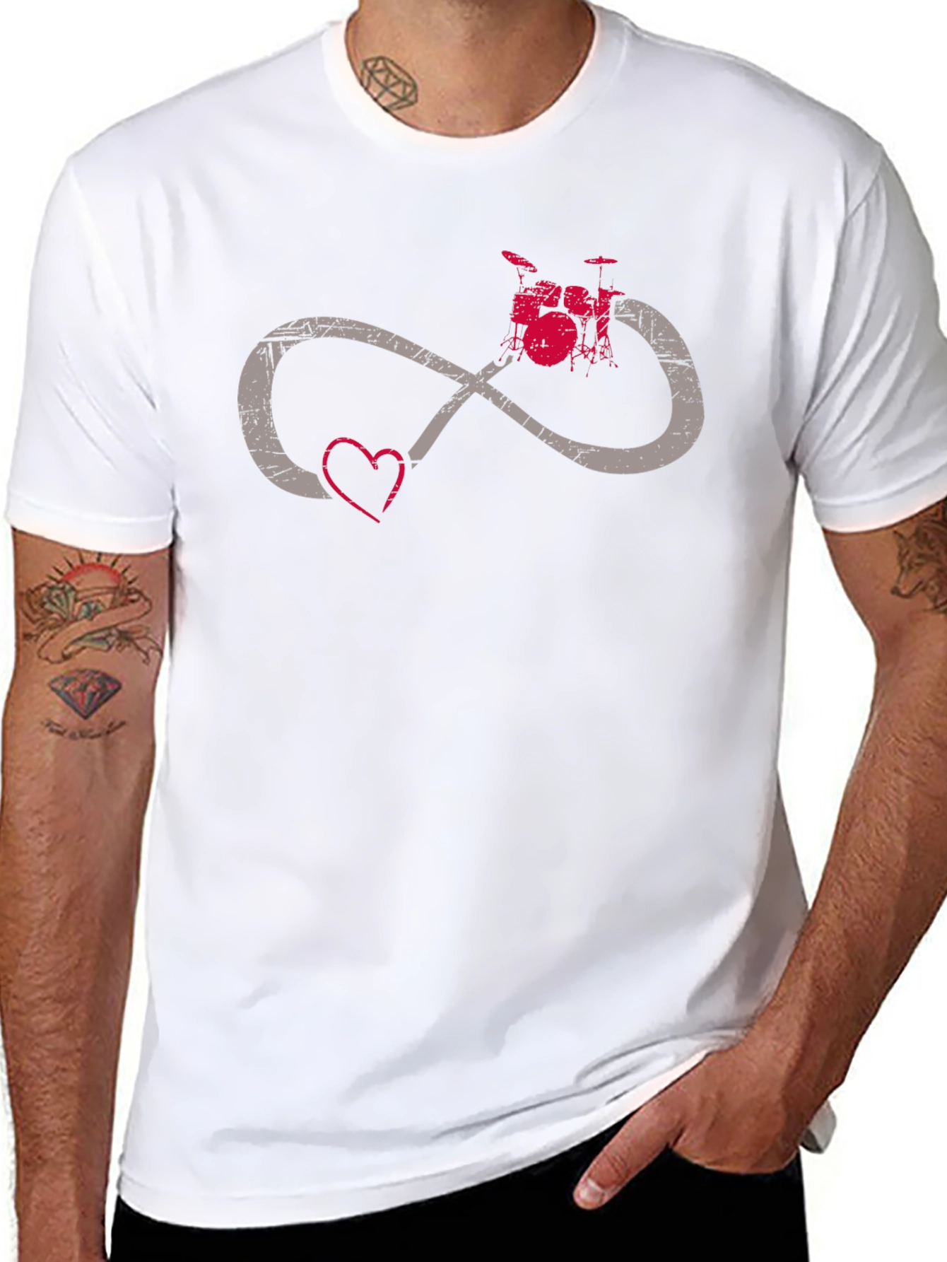 Camiseta Negra con Diseño de Amor y Música