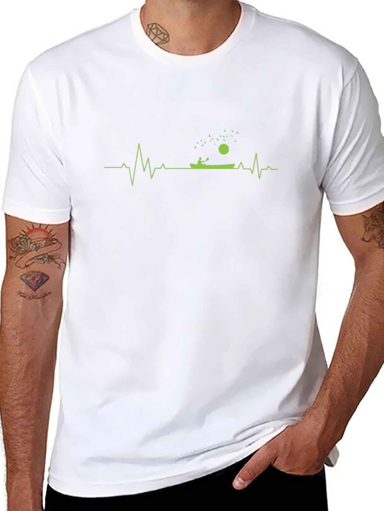 Camiseta Negra con Diseño de Latido de Kayak