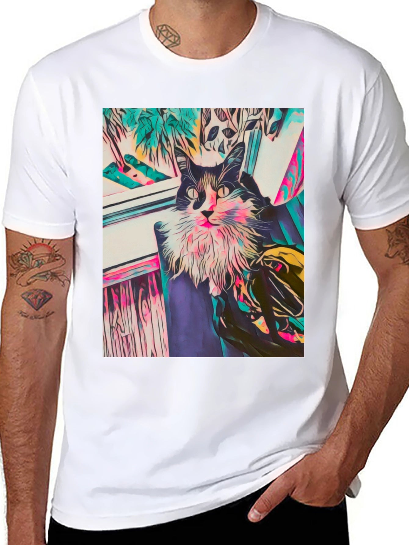 Camiseta Negra con Diseño de Gato Abstracto