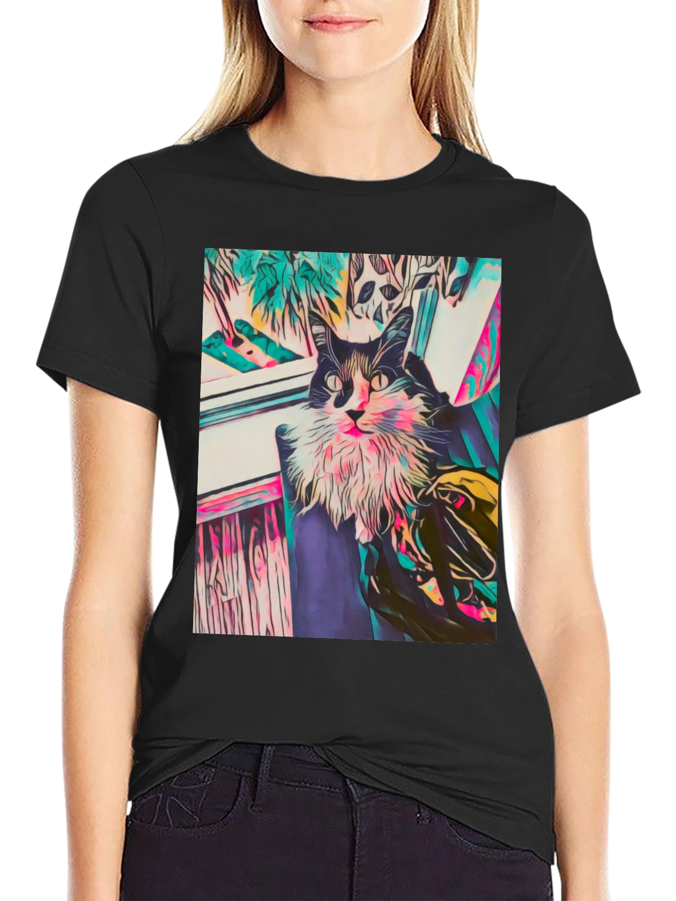 Camiseta Negra con Diseño de Gato Abstracto