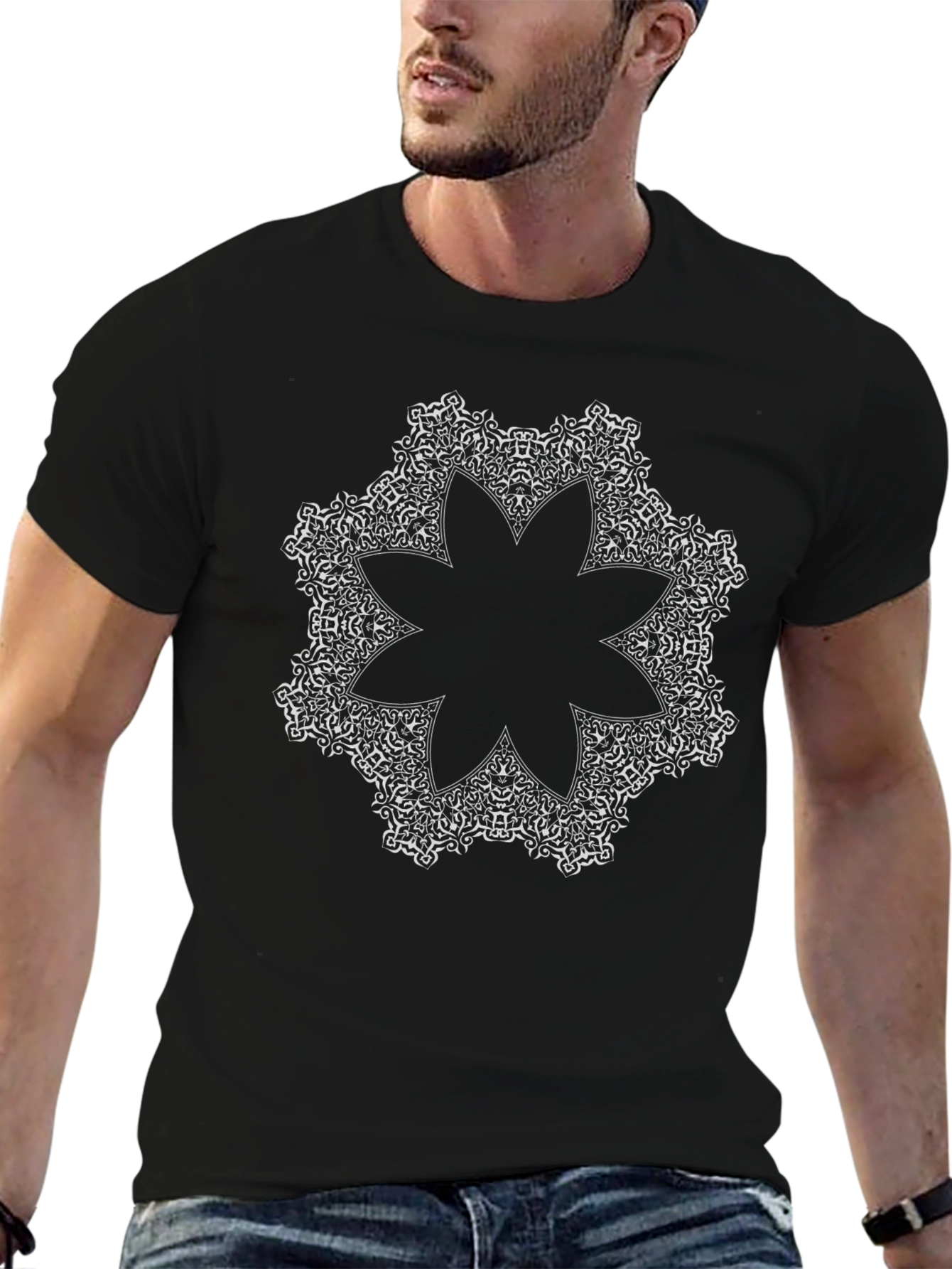 Camiseta Negra Mandala Floral Estampada