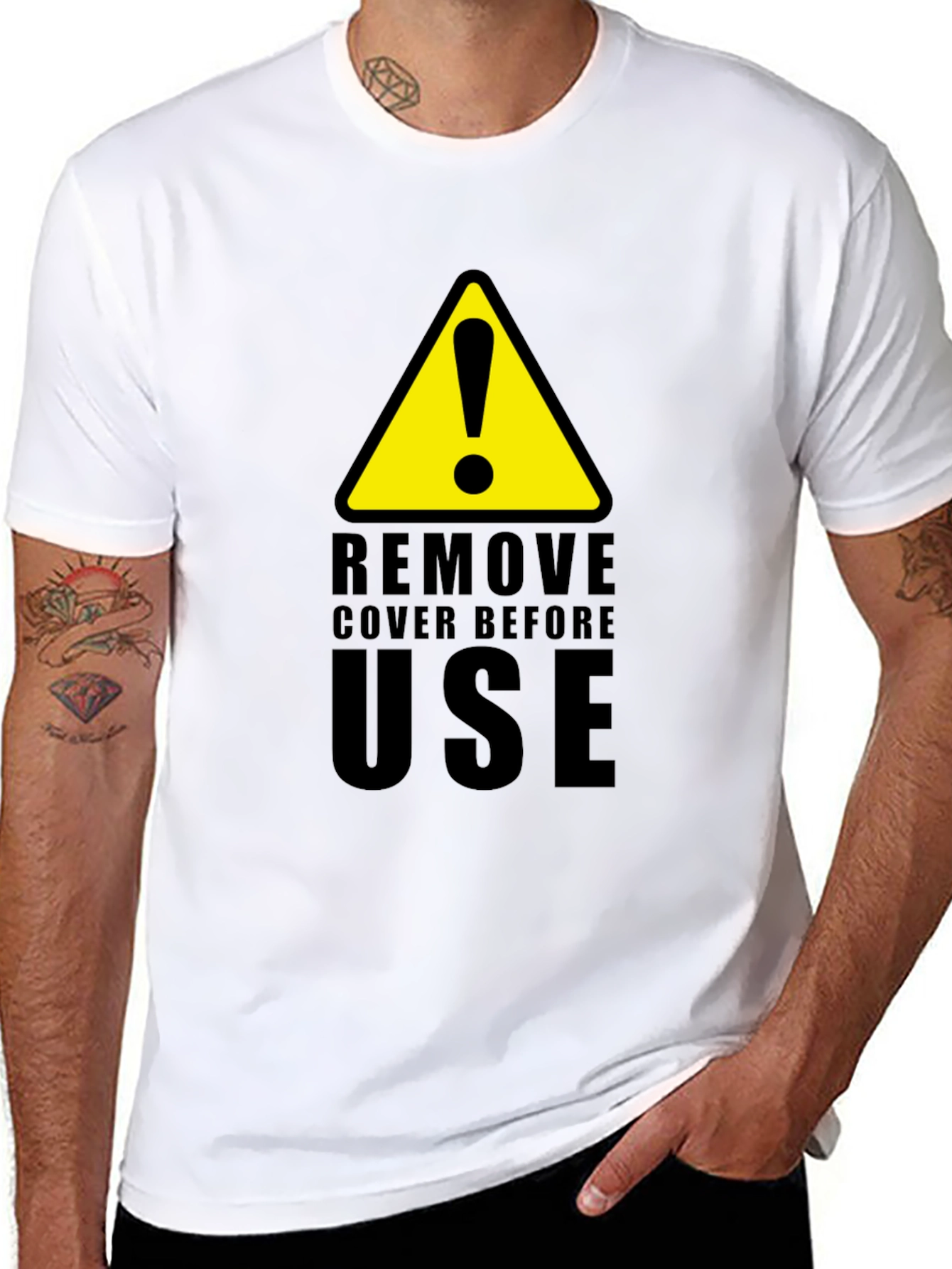Camiseta Negra con Diseño de Advertencia