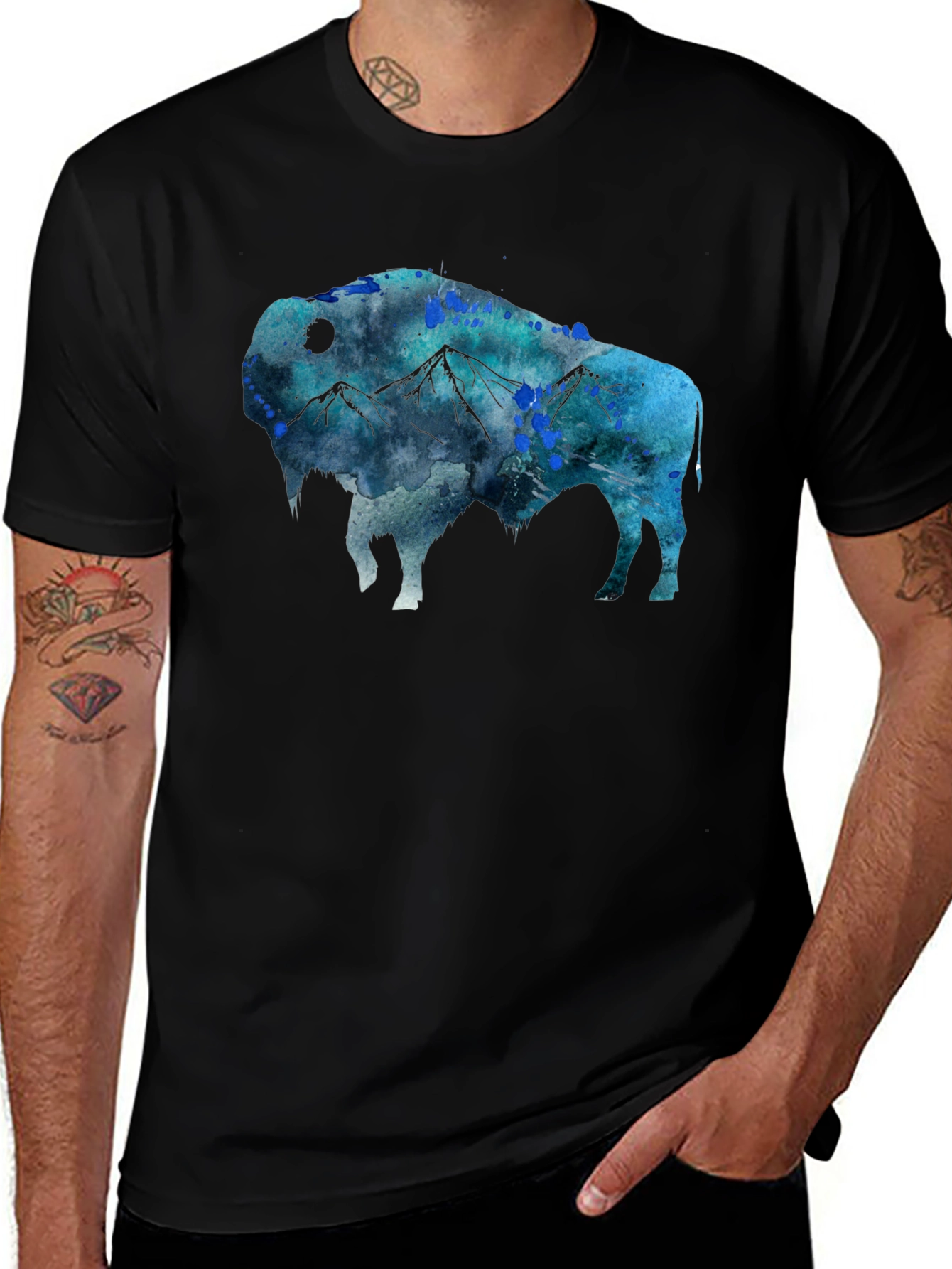 Camiseta Negra con Diseño de Bisonte Montañoso