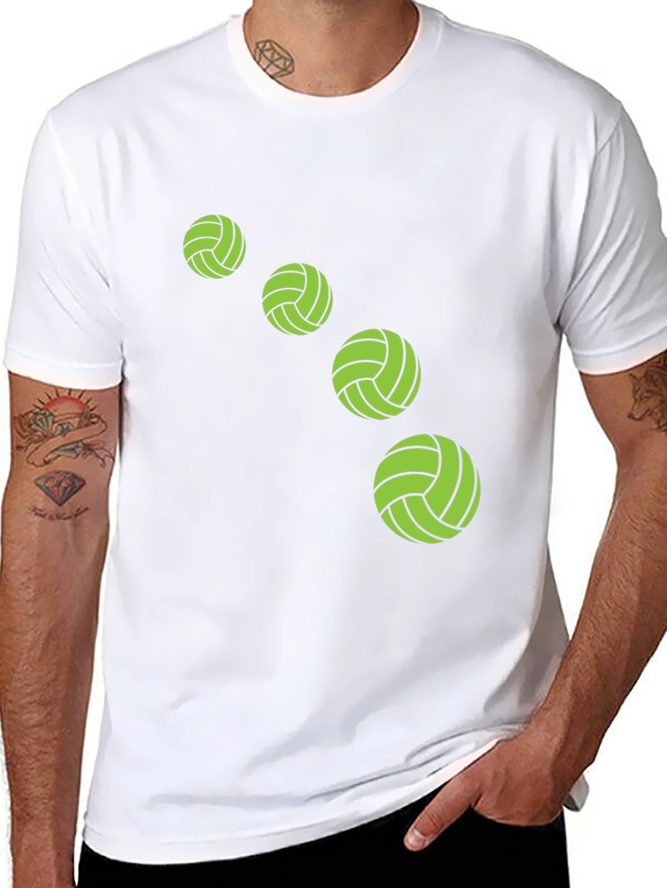 Camiseta Negra con Diseño de Balones Verdes