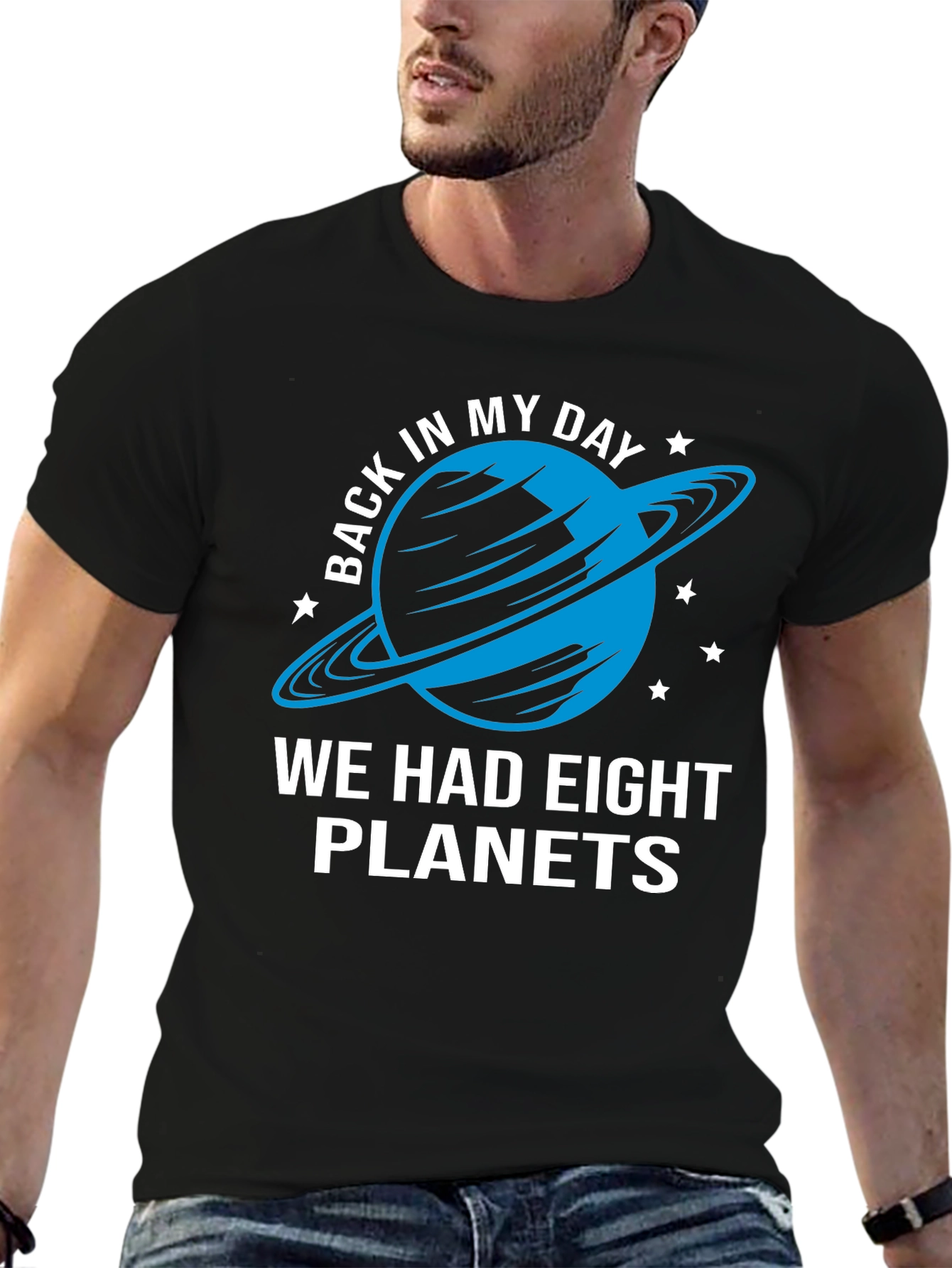 Camiseta Negra con Diseño de Planeta Retro