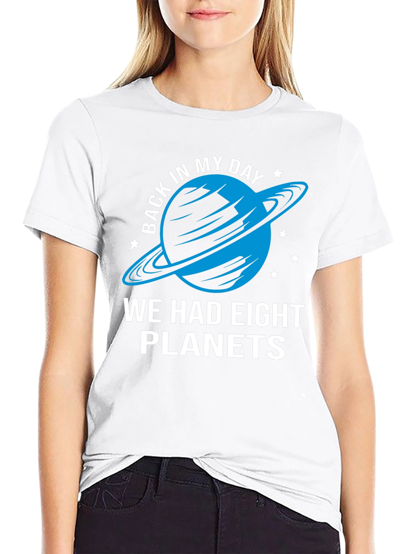 Camiseta Negra con Diseño de Planeta Retro