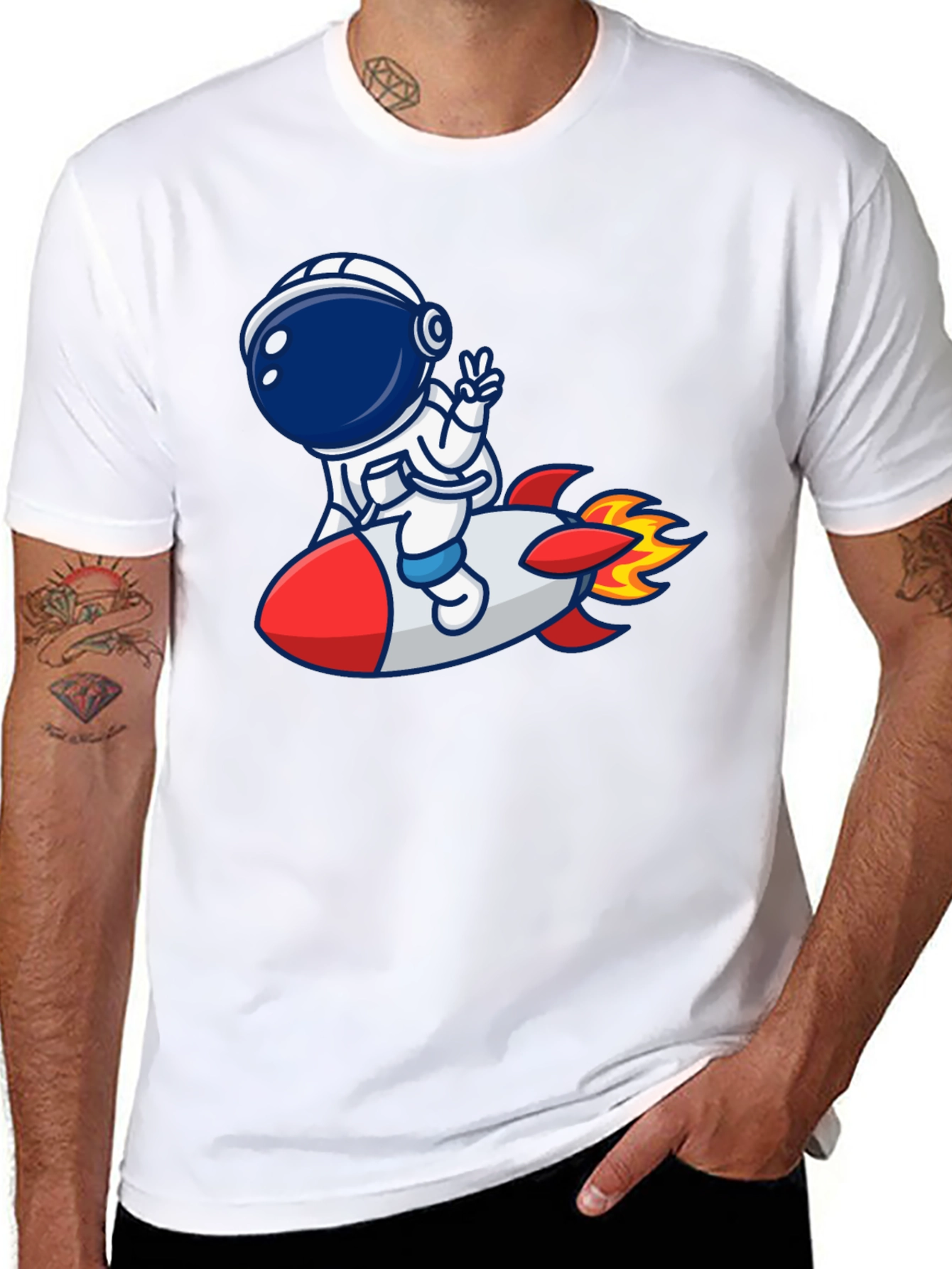 Camiseta Negra con Diseño Astronauta en Cohete