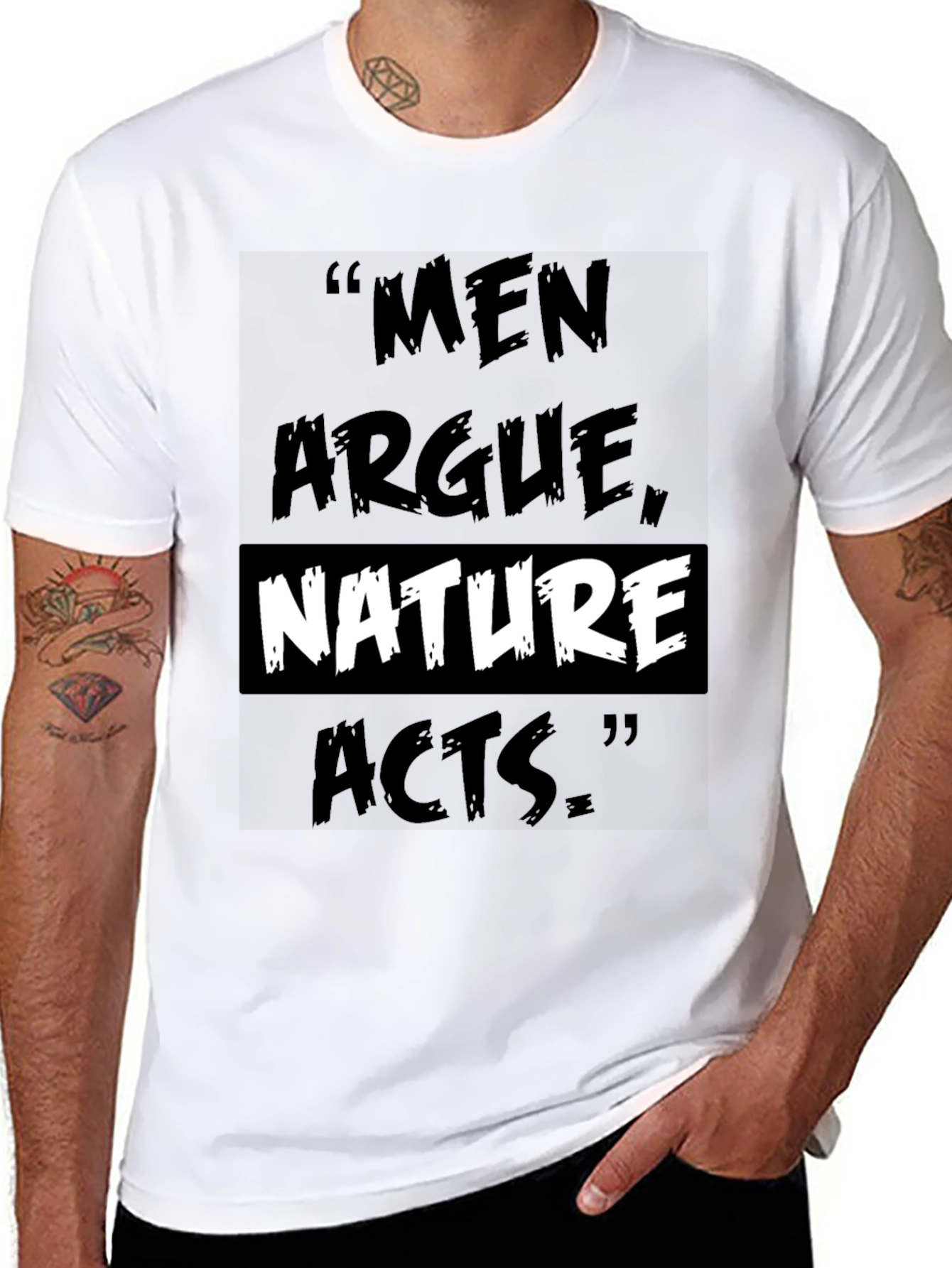 Camiseta Negra: Los Hombres Discuten la Naturaleza Actúa