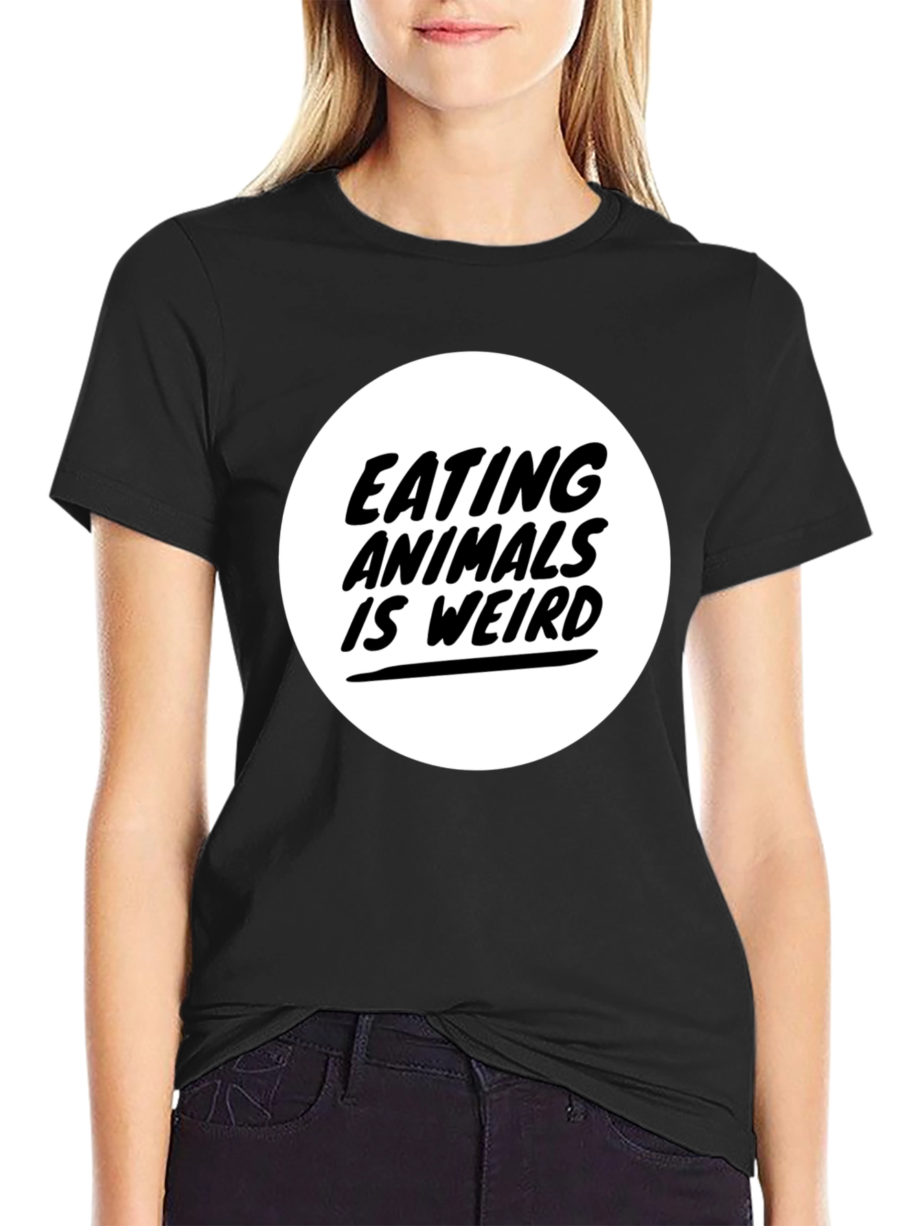 Camiseta Negra con Diseño Comer Animales es Raro