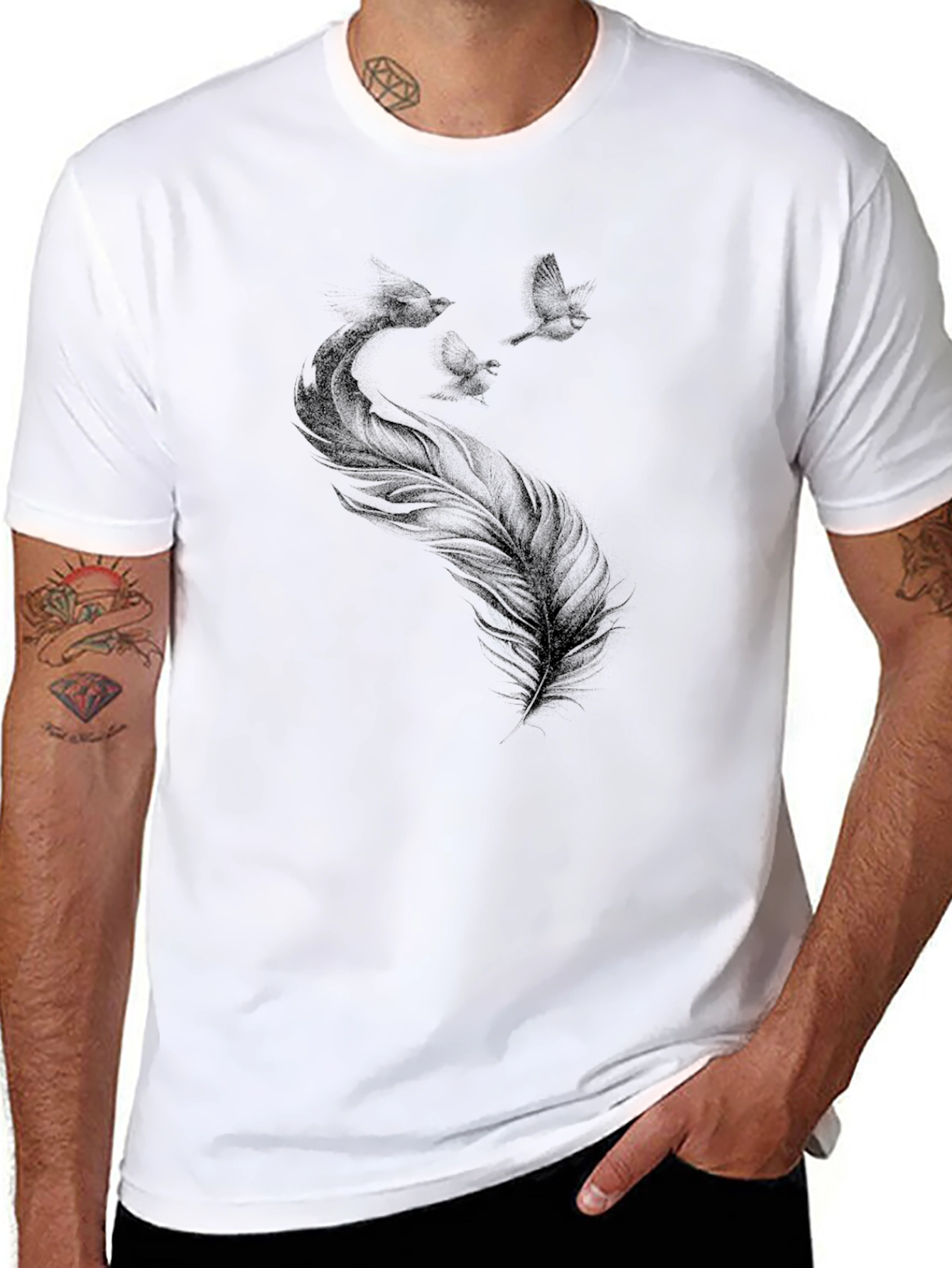 Camiseta Negra con Diseño de Pluma y Aves