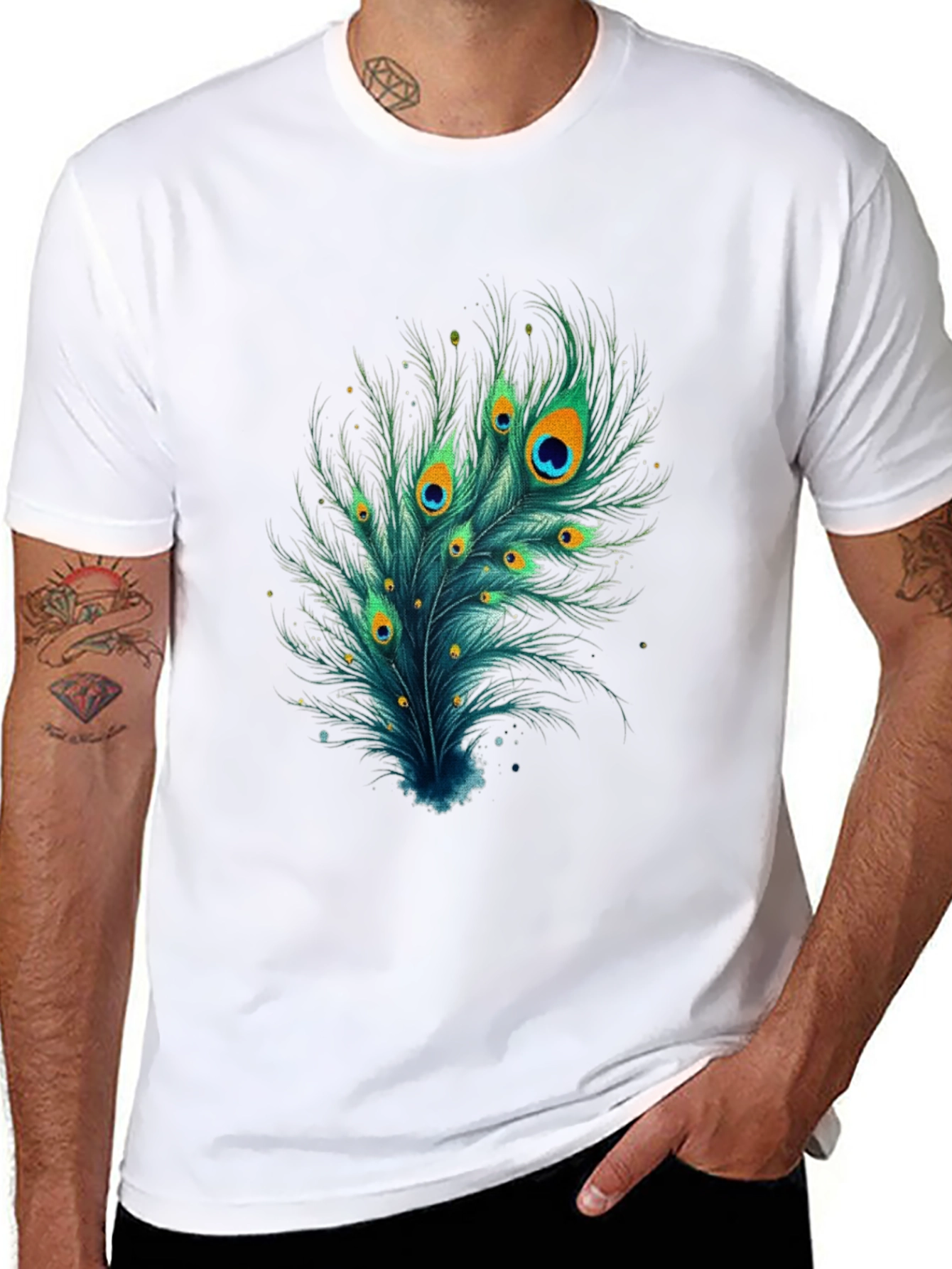 Camiseta Negra con Diseño de Pluma de Pavo Real