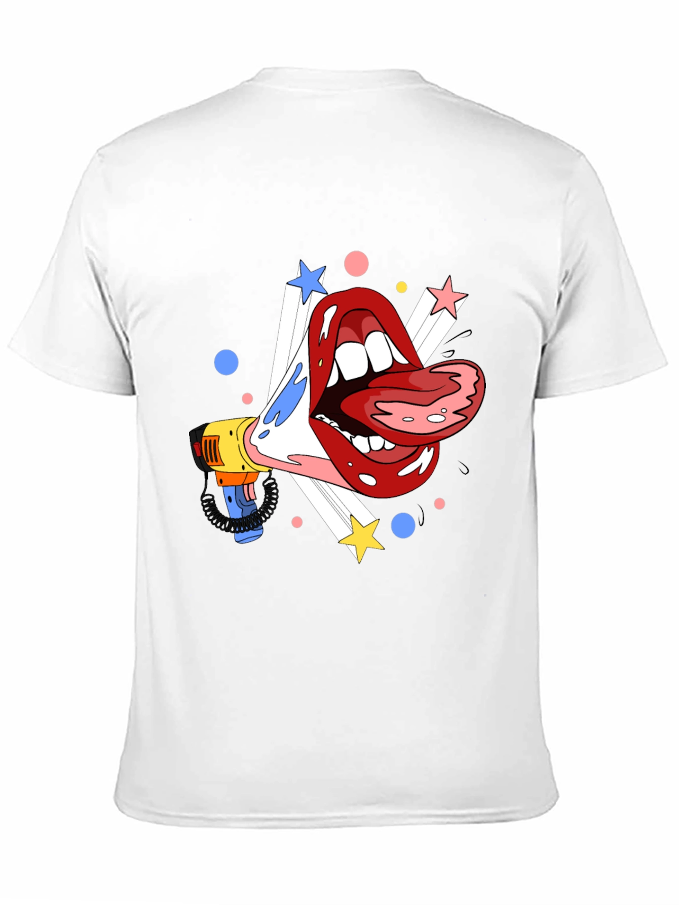 Camiseta Negra con Diseño de Boca y Megáfono