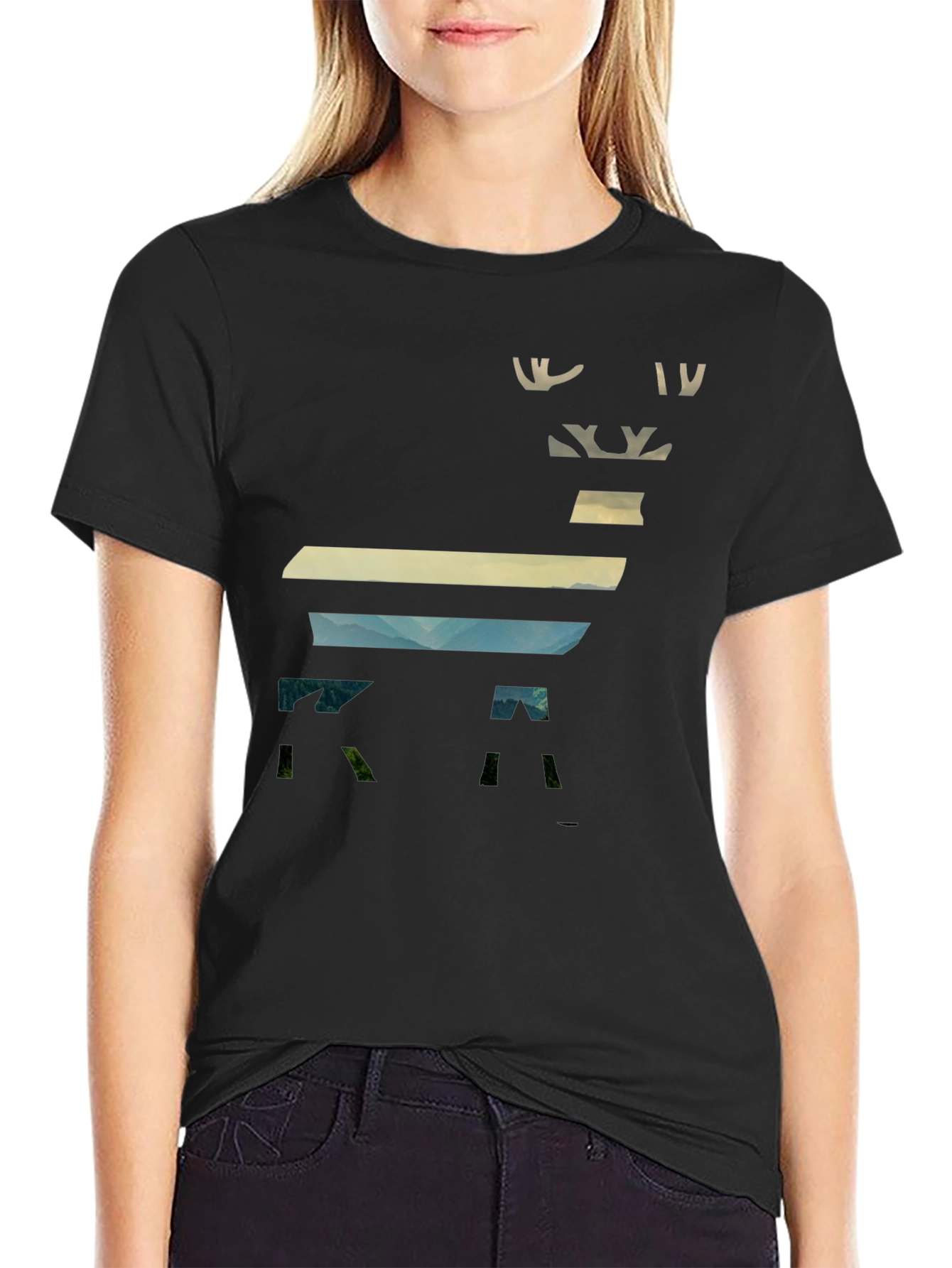 Camiseta Negra con Diseño de Ciervo Paisajista