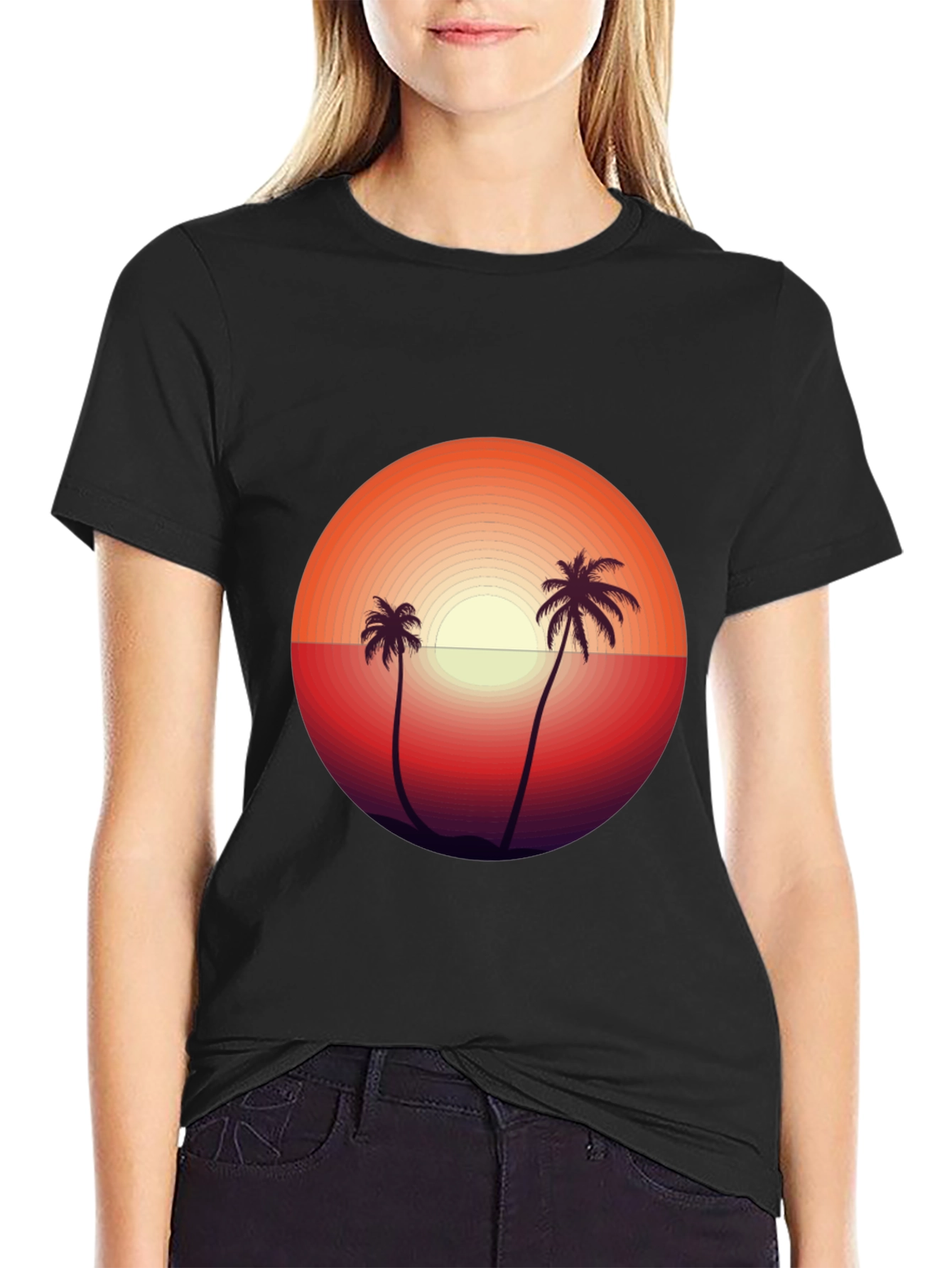 Camiseta Negra con Diseño de Atardecer Tropical