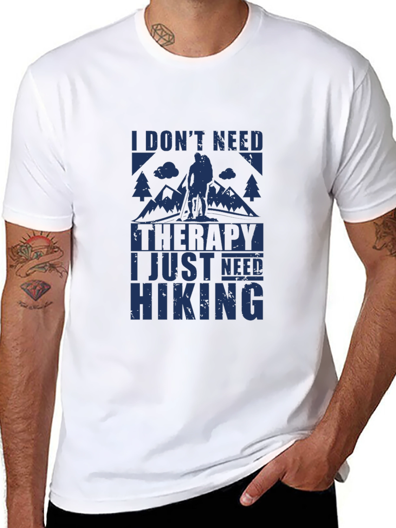 Camiseta Negra I Need Hiking para Aventura