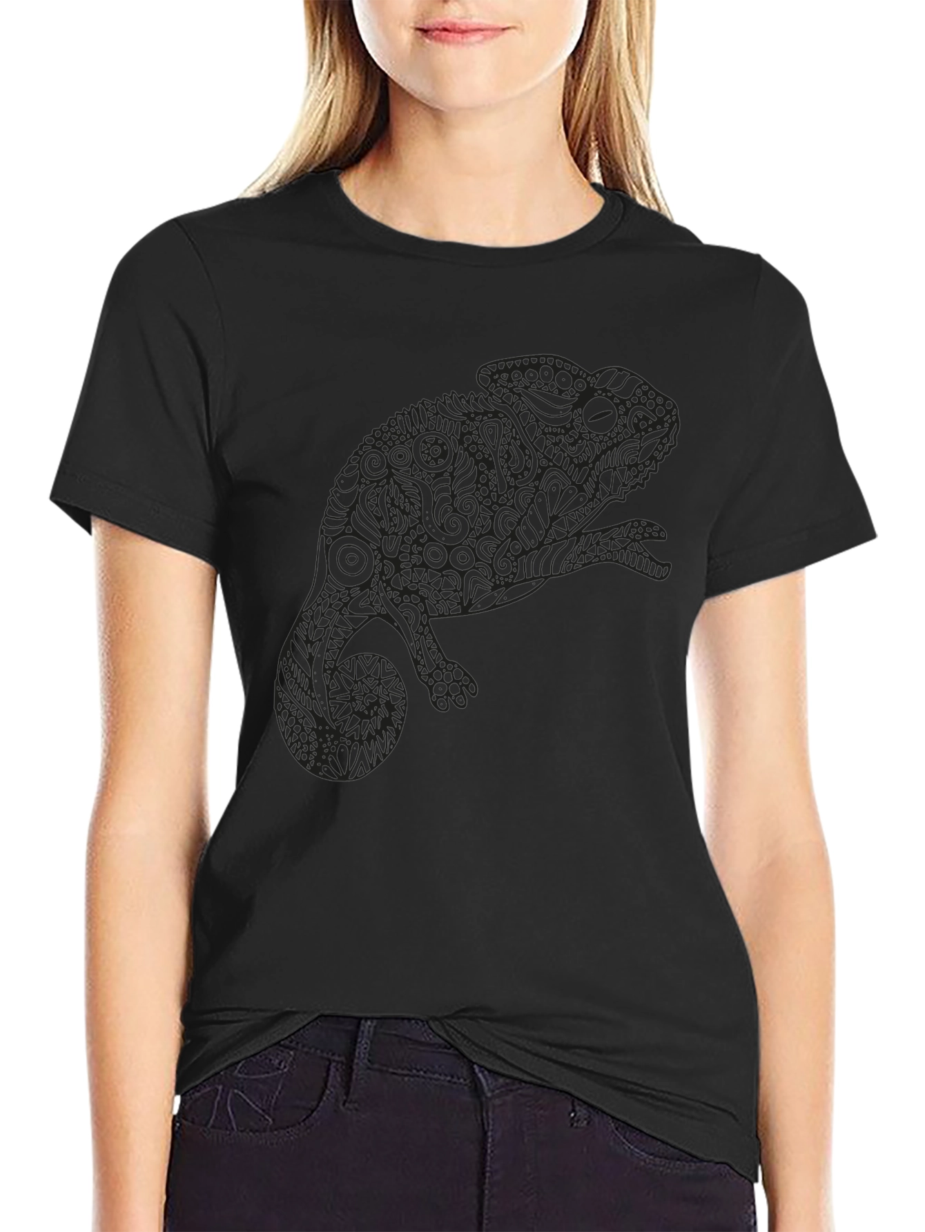 Camiseta Negra con Diseño de Camaleón Abstracto