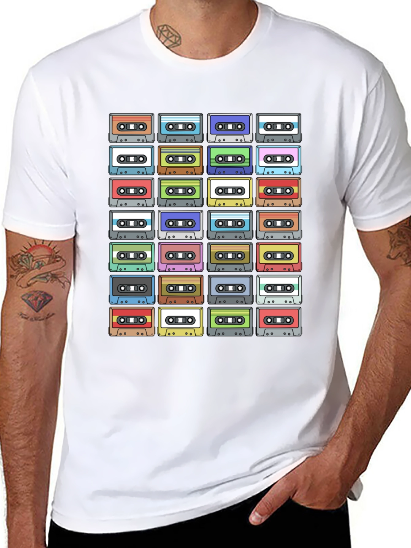 Camiseta Negra con Diseño de Cassettes Retro