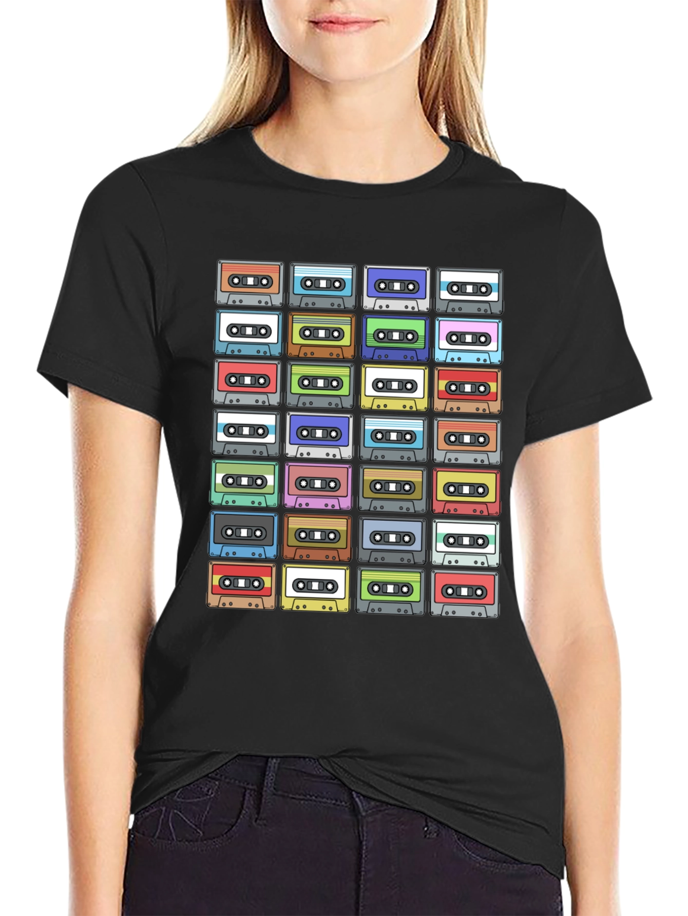 Camiseta Negra con Diseño de Cassettes Retro