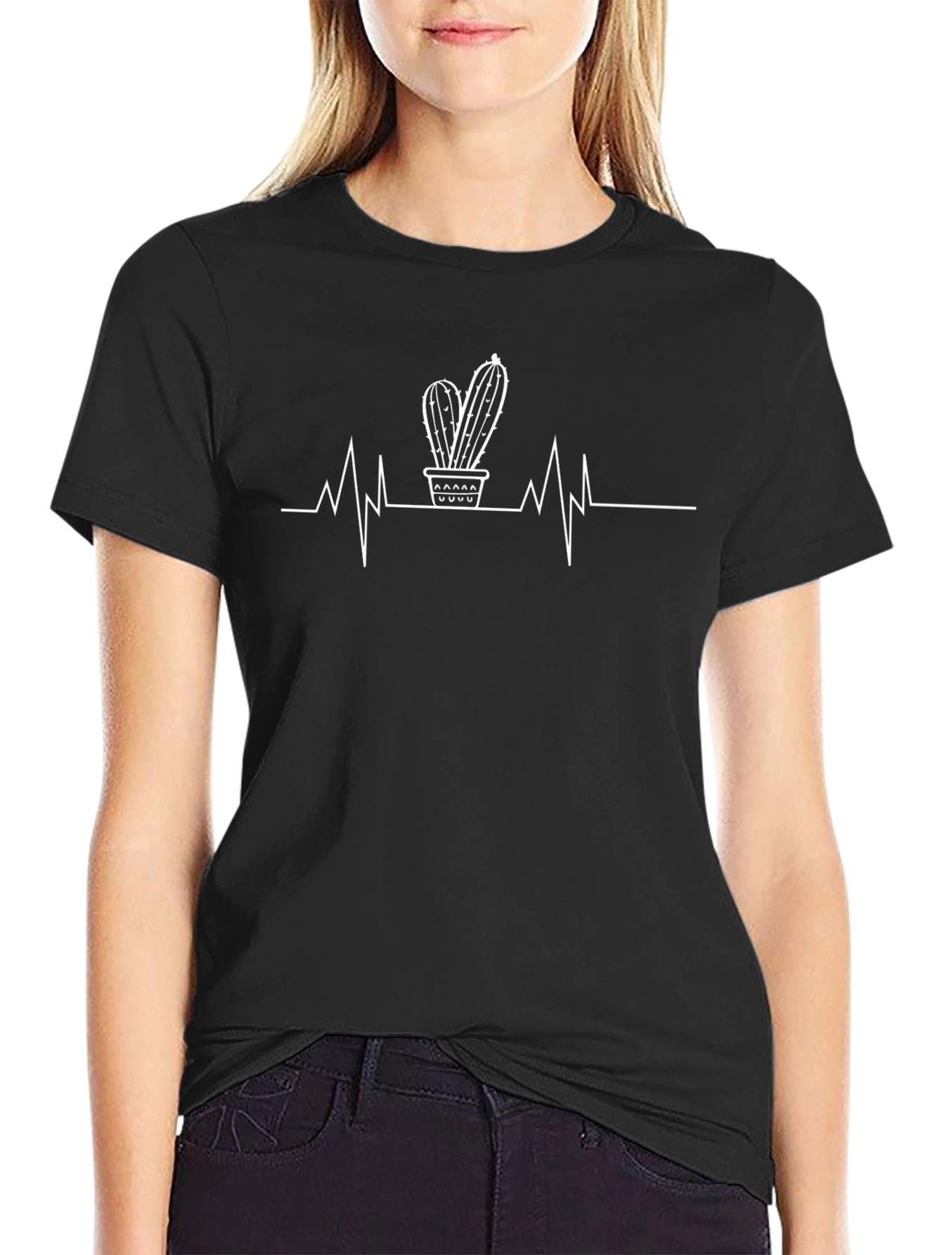 Camiseta Negra con Diseño de Cactus y Latido