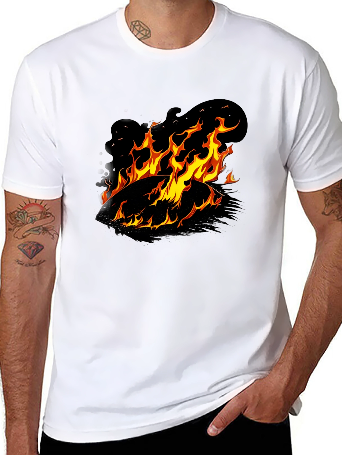 Camiseta Negra con Diseño de Fuego Ardiente