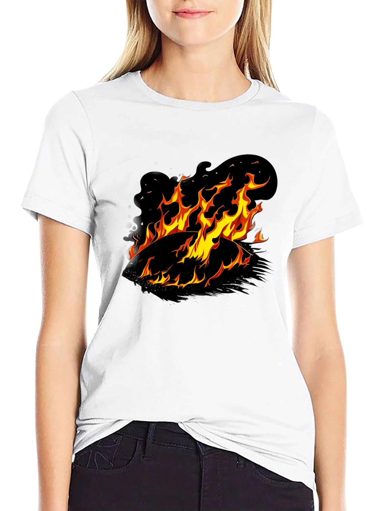 Camiseta Negra con Diseño de Fuego Ardiente