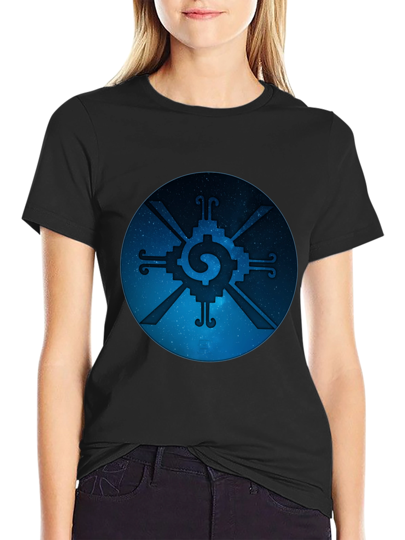 Camiseta Negra con Diseño Circular Azteca