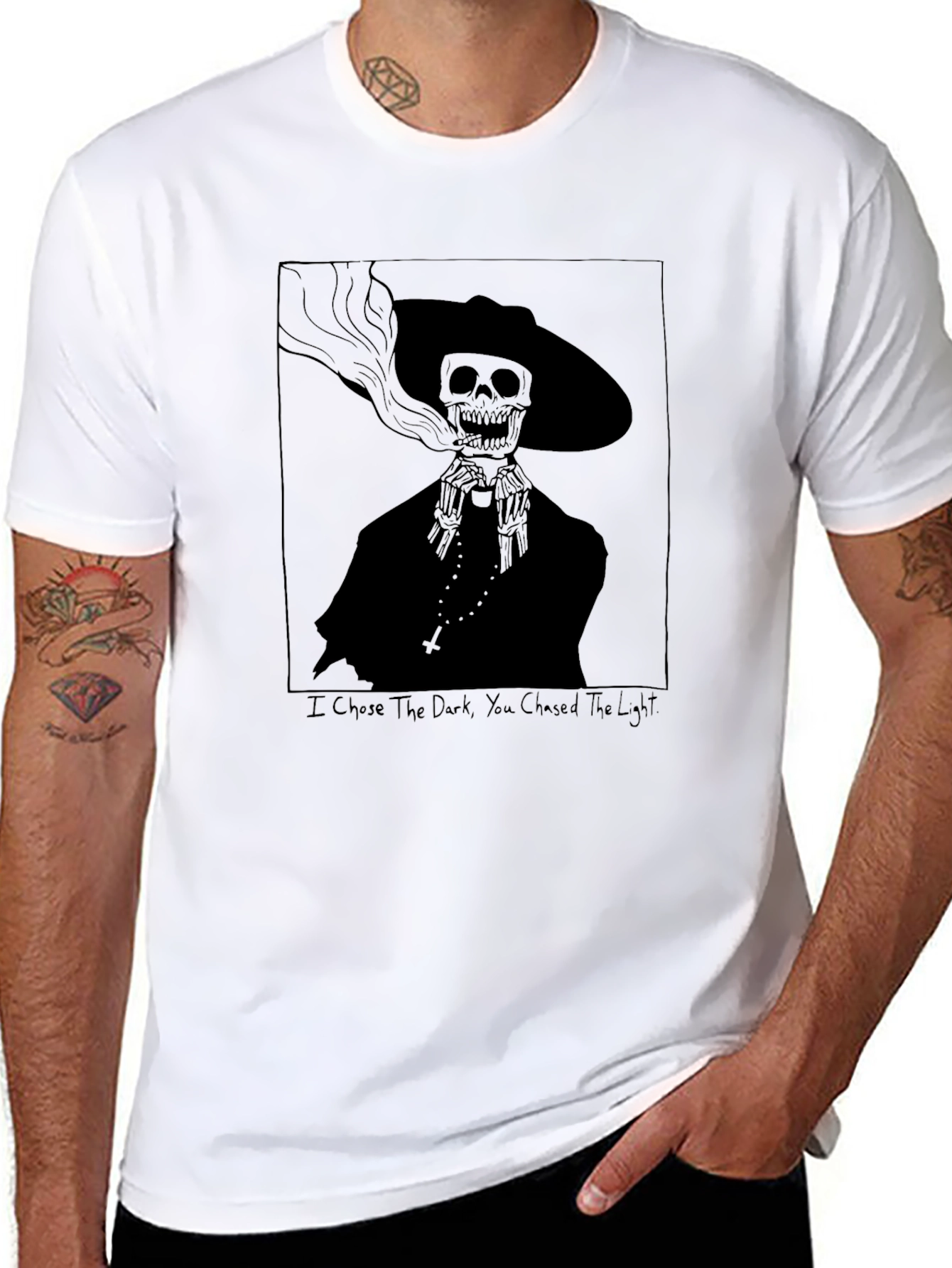 Camiseta Negra con Diseño de Calavera Fumadora