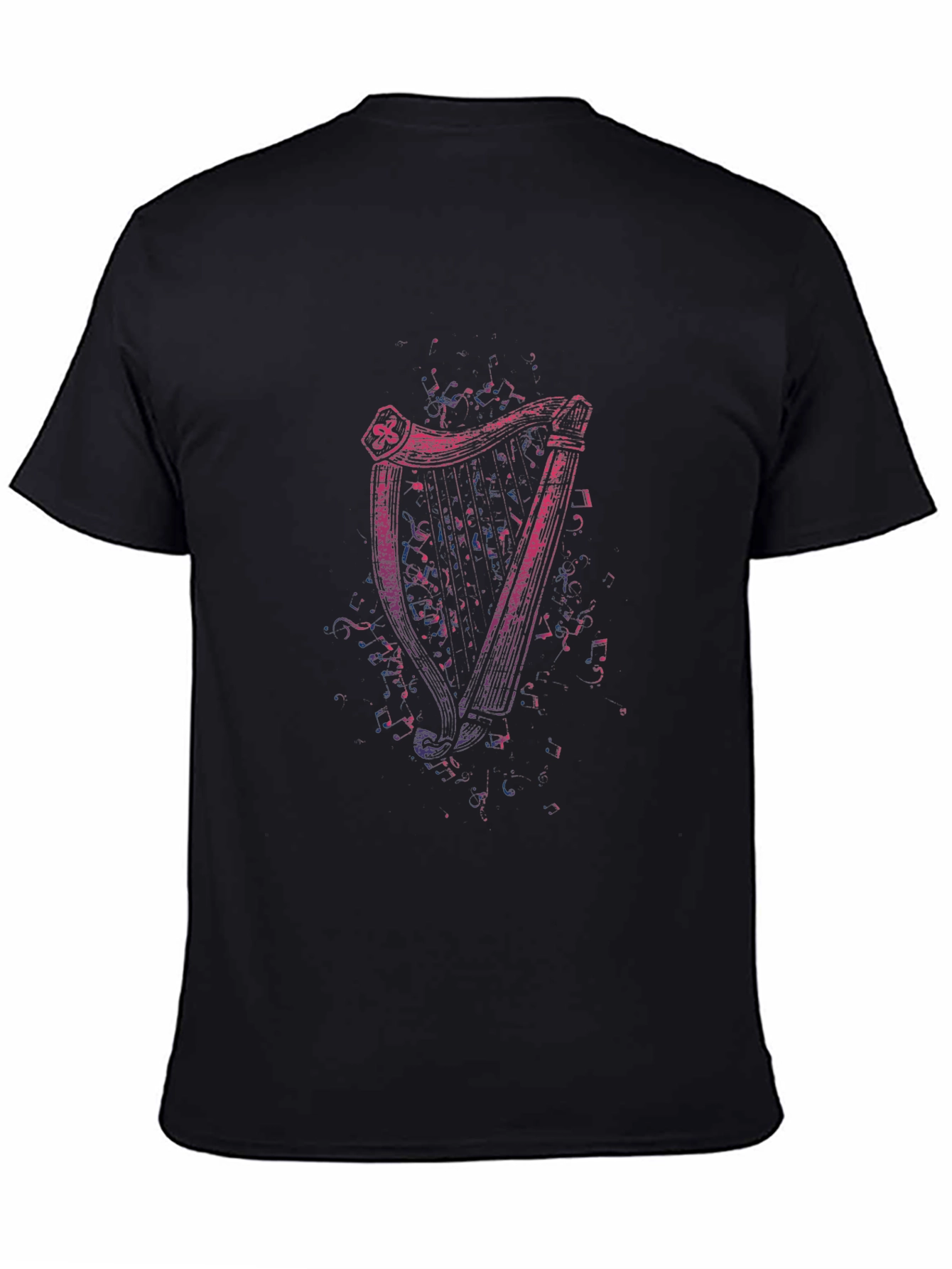 Camiseta Negra con Diseño de Arpa Irlandesa