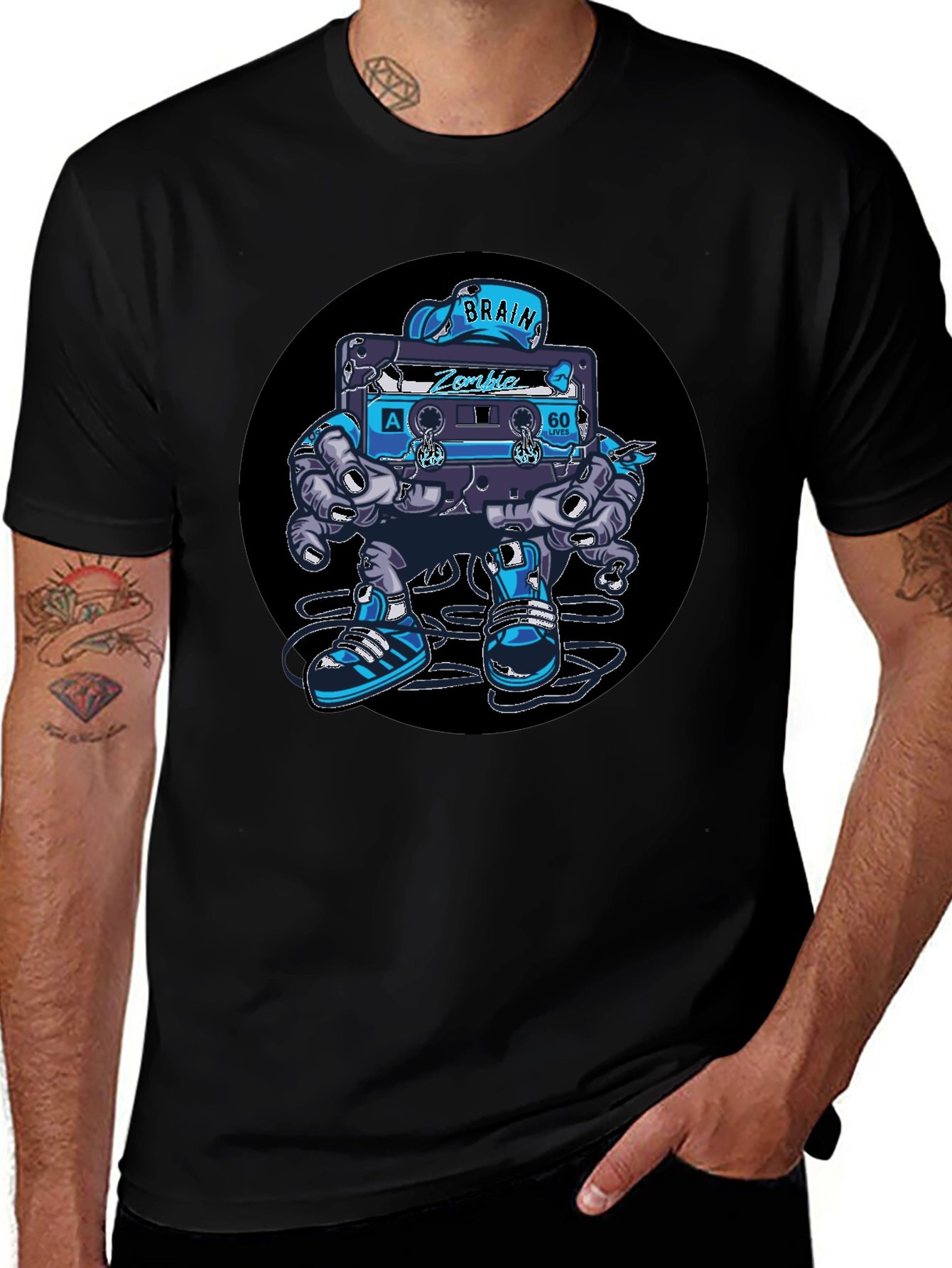 Camiseta Negra con Diseño de Casete Zombie Cerebro