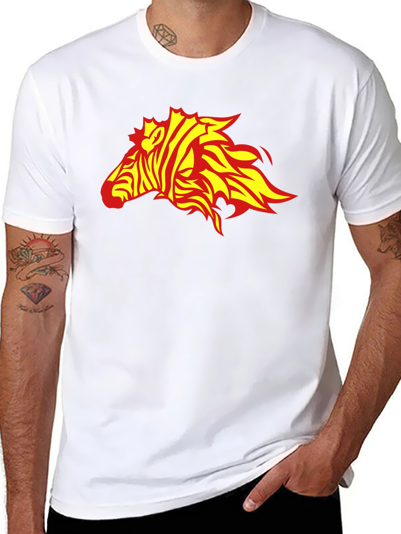 Camiseta Negra con Diseño de Cebra de Fuego