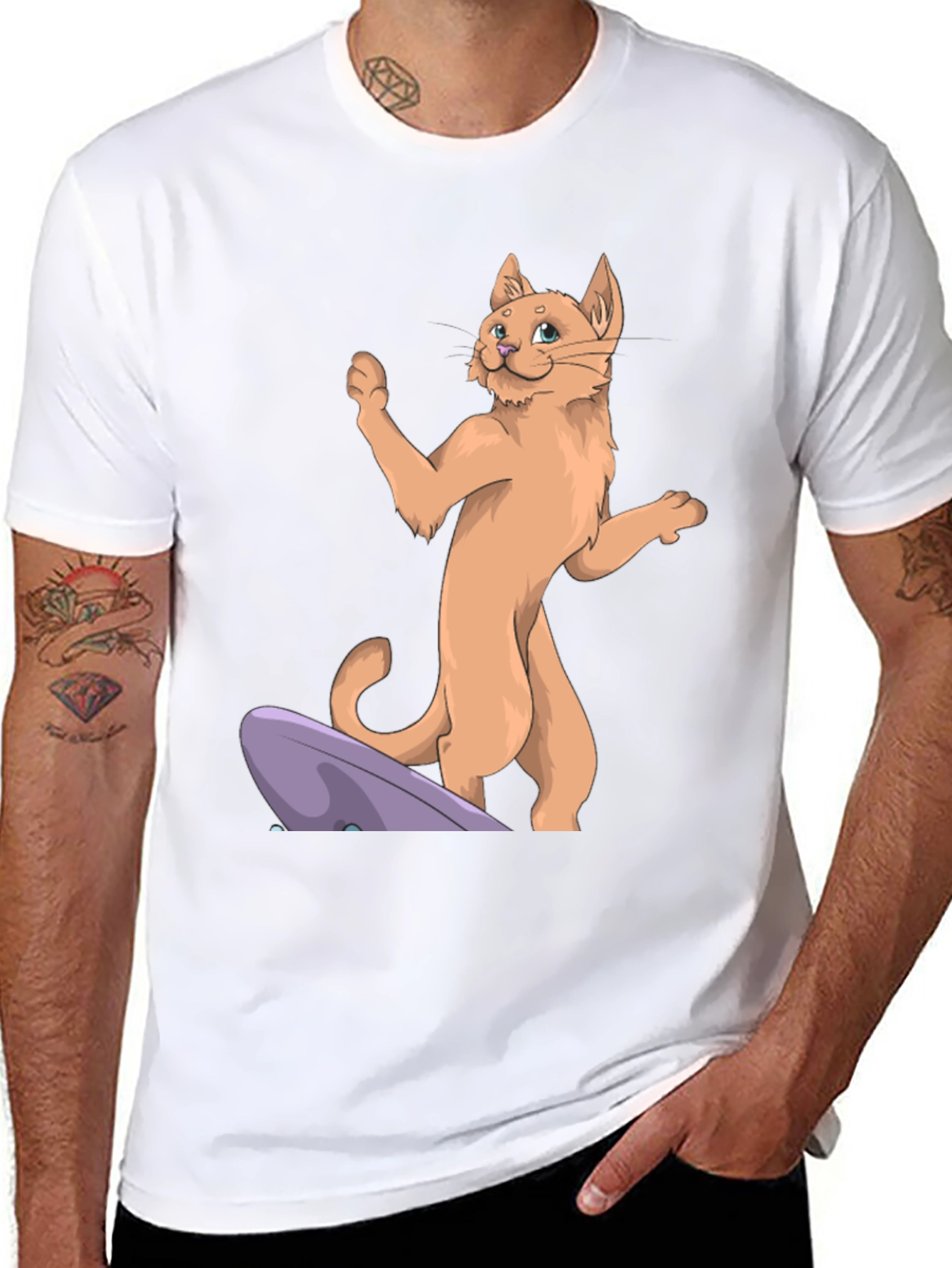 Camiseta Negra con Diseño de Gato Surfista