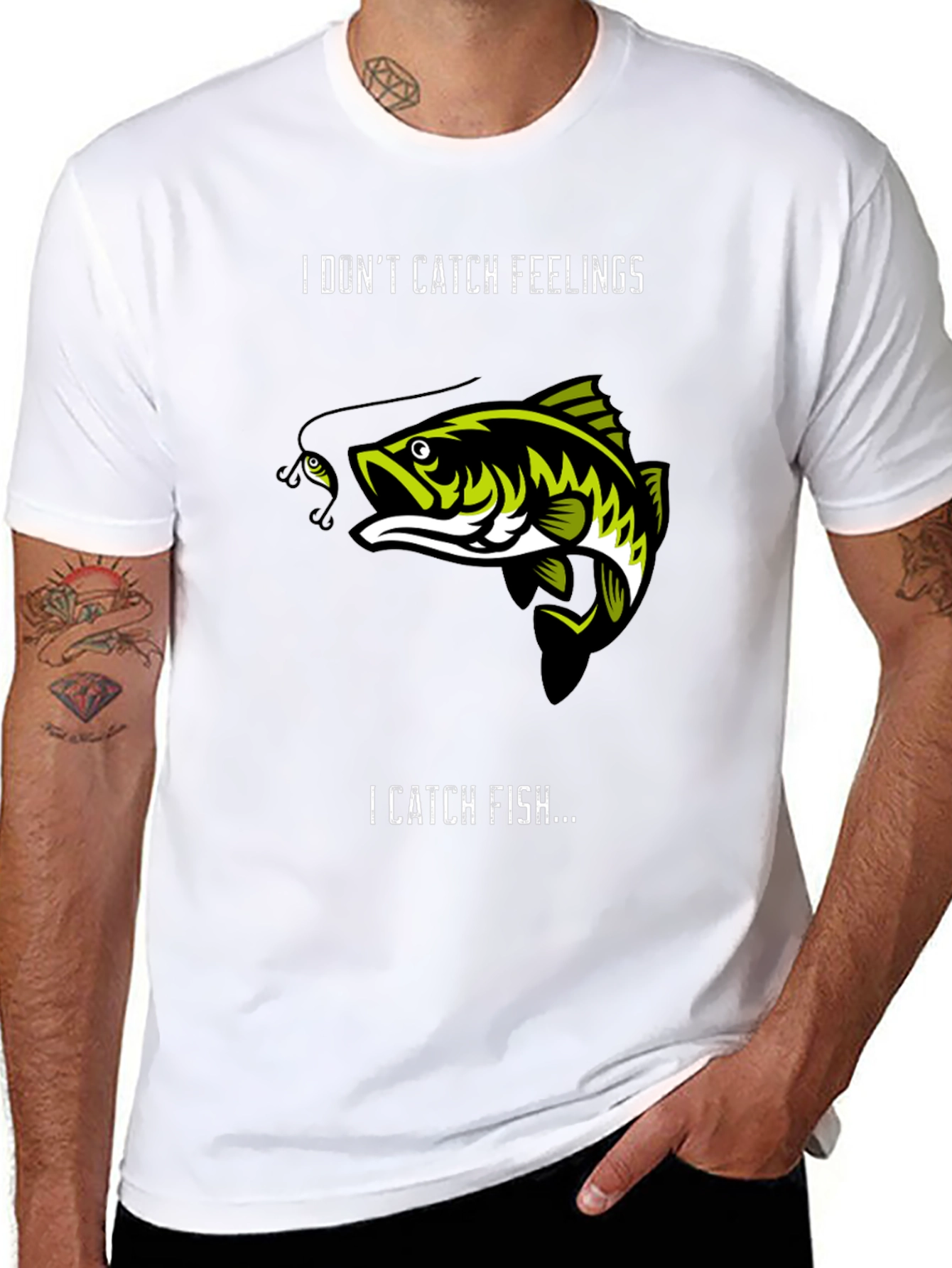 Camiseta Negra: No Atrapa Sentimientos Atrapa Peces
