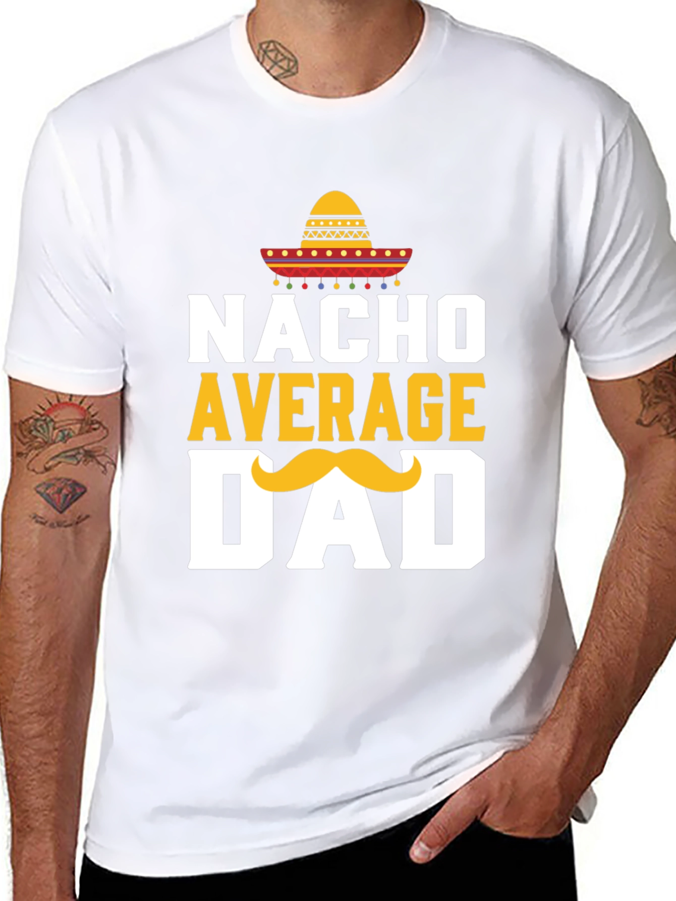 Camiseta Negra: Nacho Promedio Papá con Sombrero