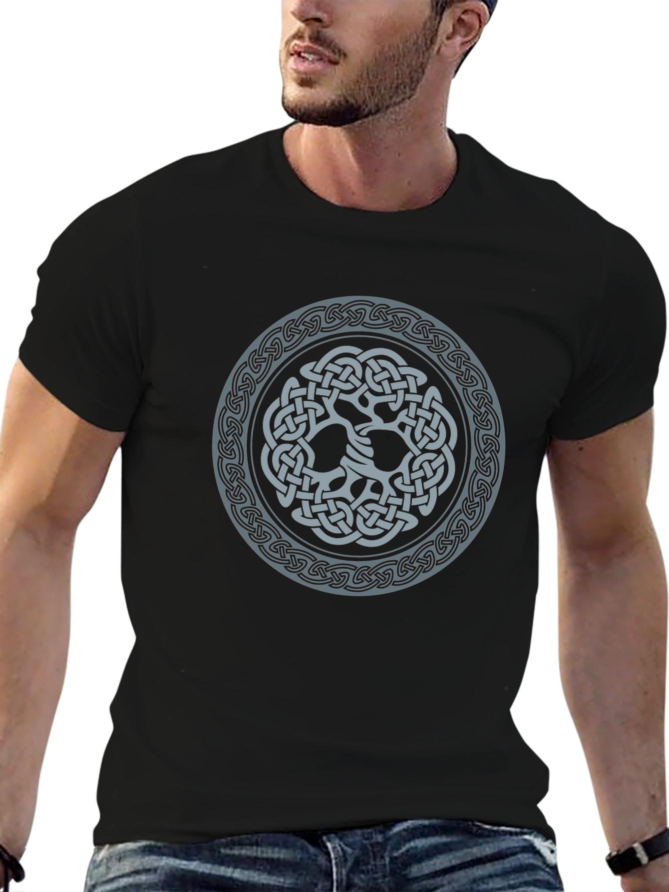 Camiseta Negra con Diseño Celta Circular