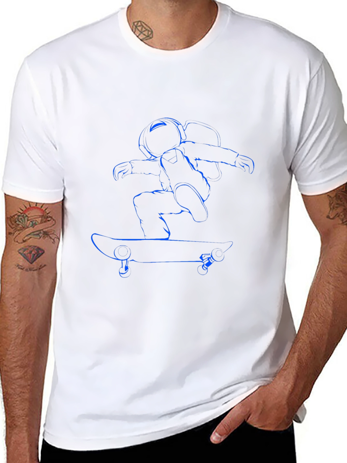Camiseta Negra con Diseño de Astronauta Skateboarding