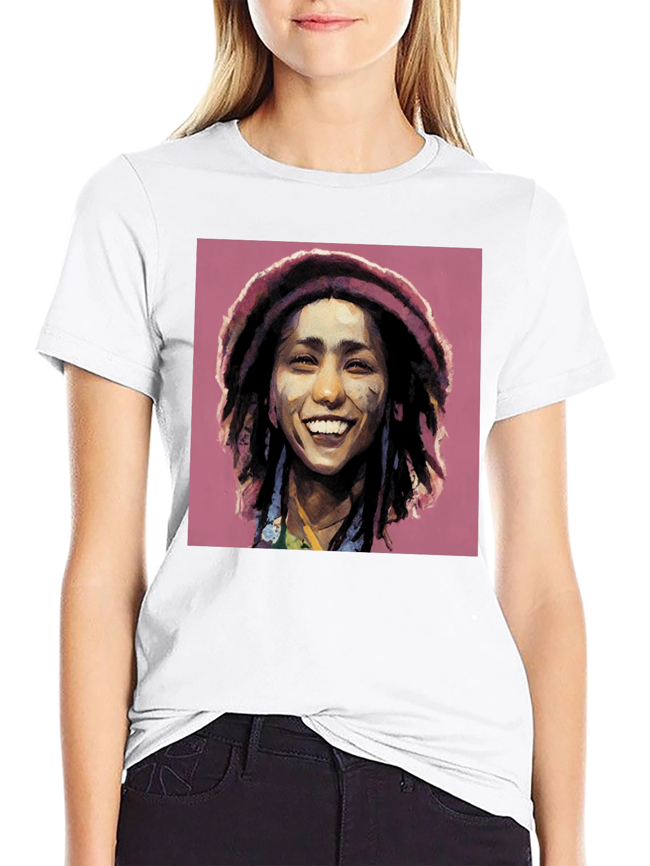 Camiseta Negra con Diseño Artístico de Rasta