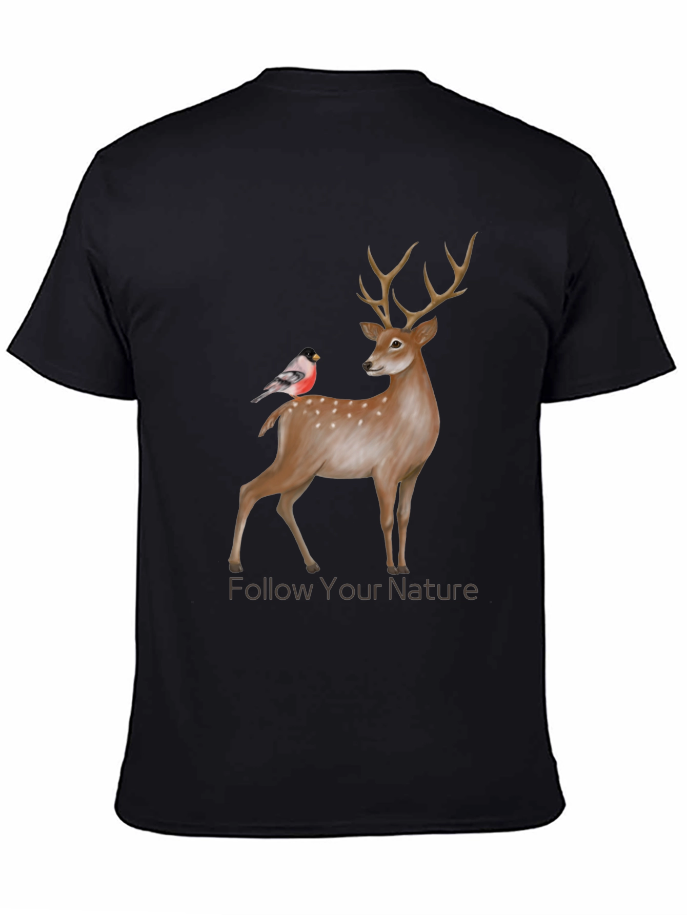 Camiseta Negra con Diseño de Ciervo y Ave