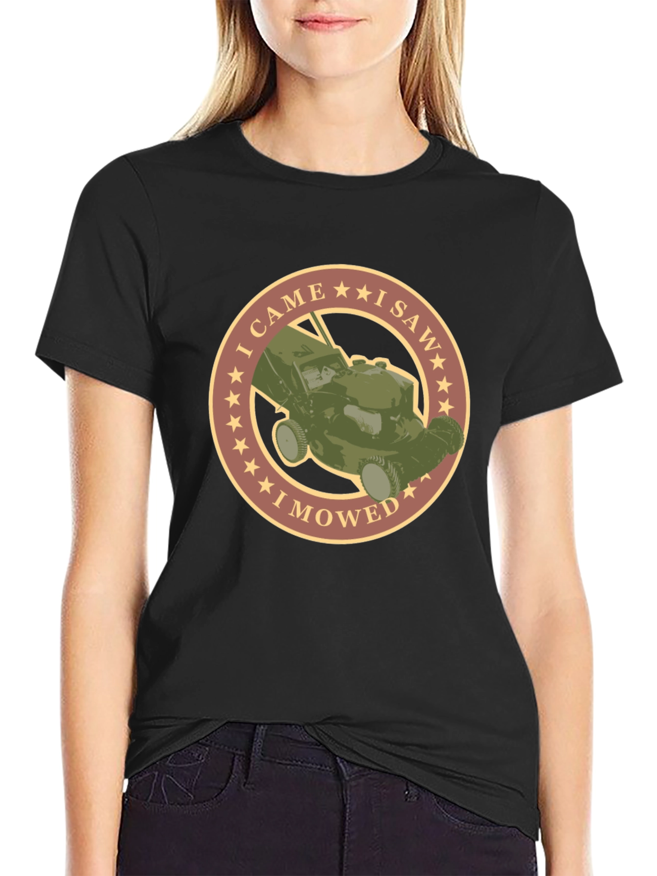 Camiseta Negra con Diseño de Cortacésped