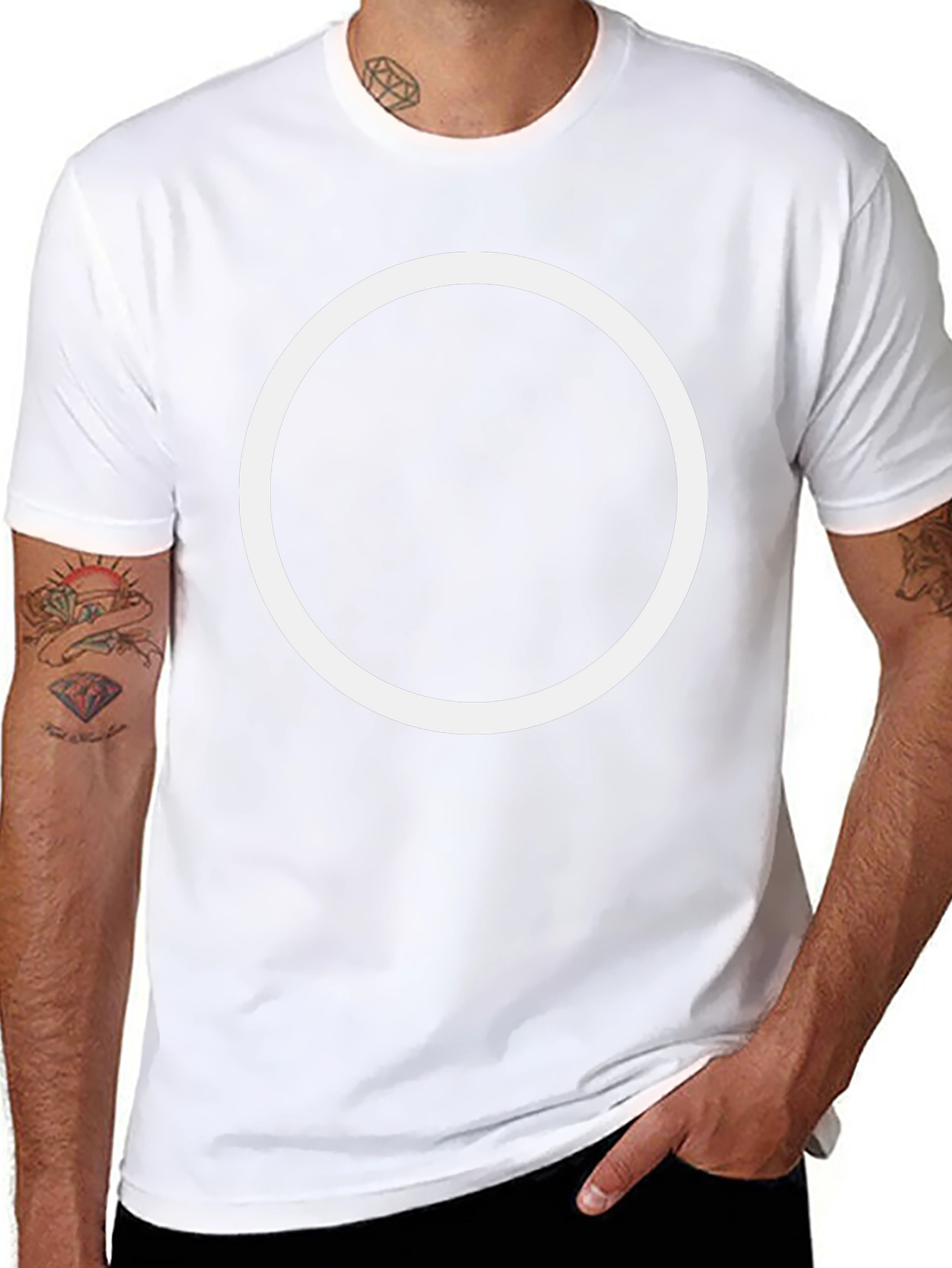 Camiseta Hombre Negra con Círculo Blanco Estilo Casual