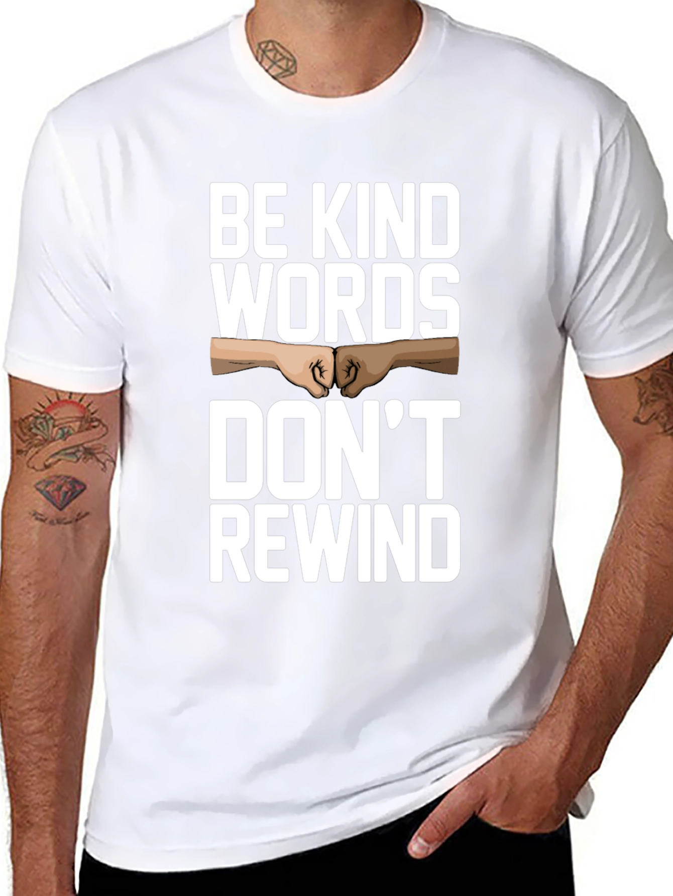 Camiseta Negra: Sé amable las palabras no se rebobinan