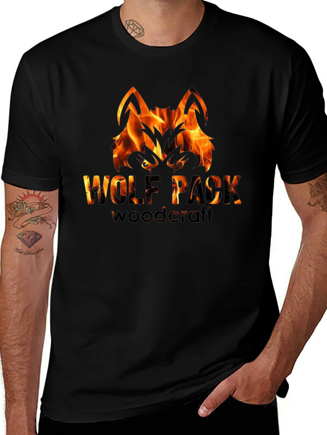 Camiseta Negra Hombre - Diseño Lobo de Fuego
