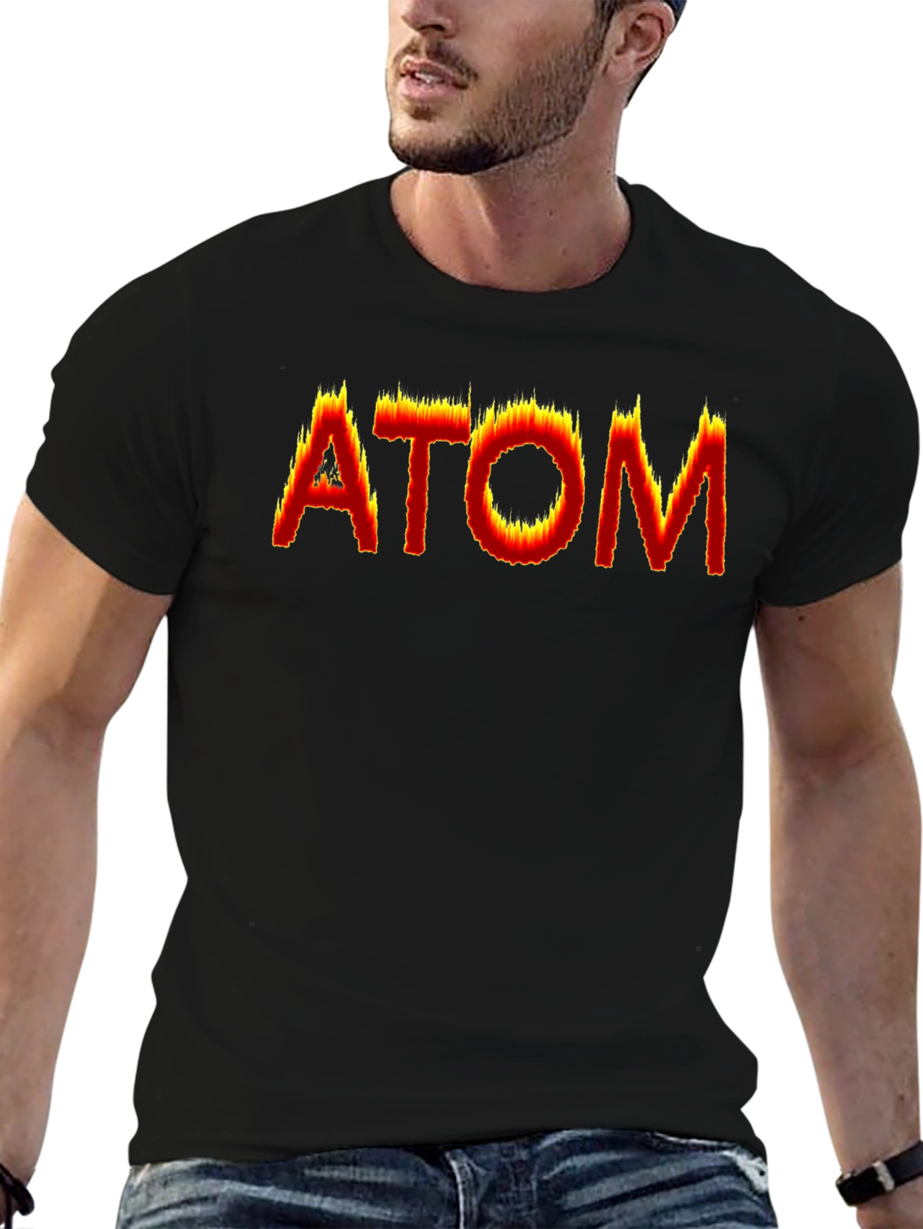 Camiseta Negra ATOM en llamas - Diseño Único